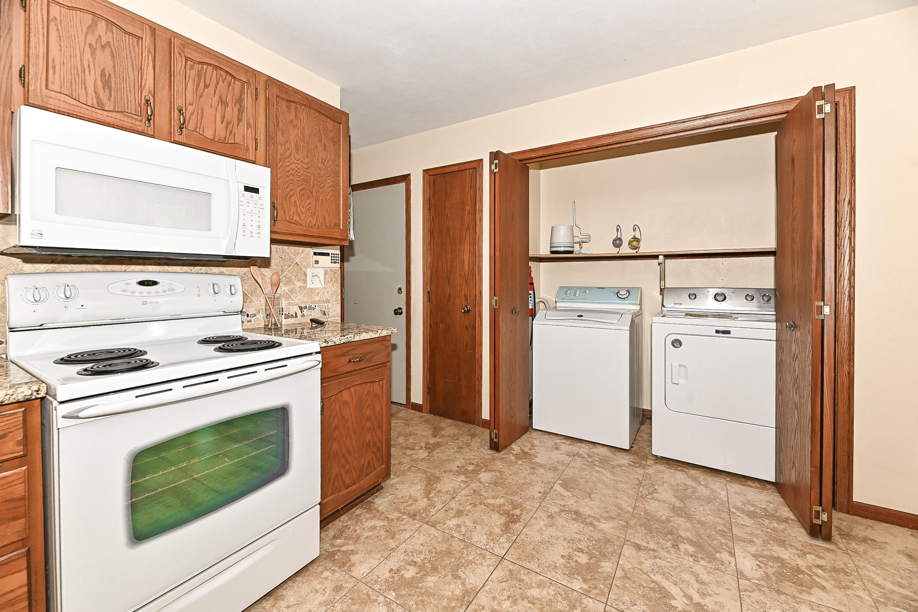 Wisconsin Lake Home for sale (MLS#: 1930579) at 4205 W Carmel Dr, in Franklin, Wisconsin. (9 of 23)
