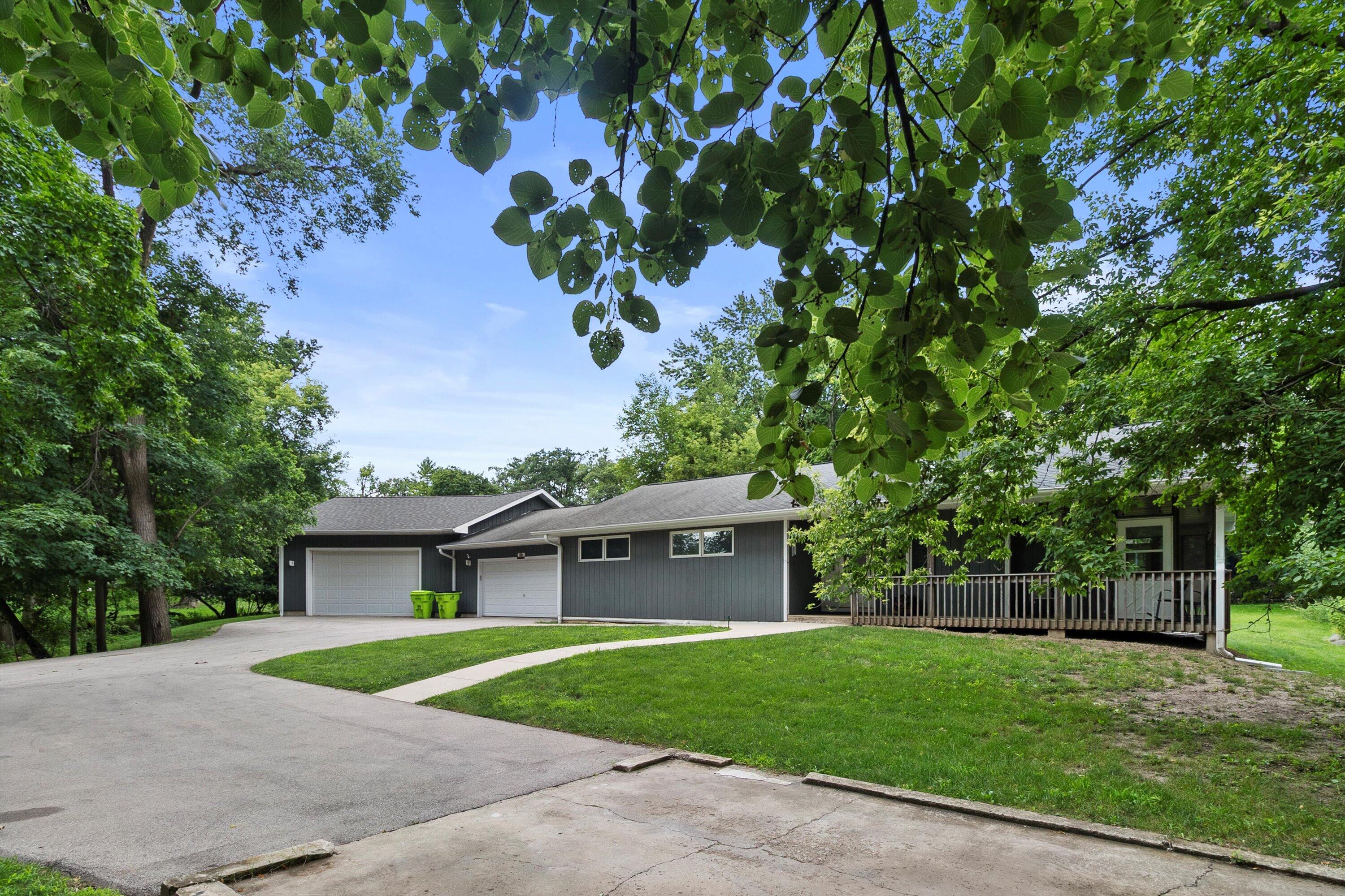 Wisconsin Lake Home for sale (MLS#: 1930876) at 32 S Walworth Ave, in Williams Bay, Wisconsin. (1 of 33)