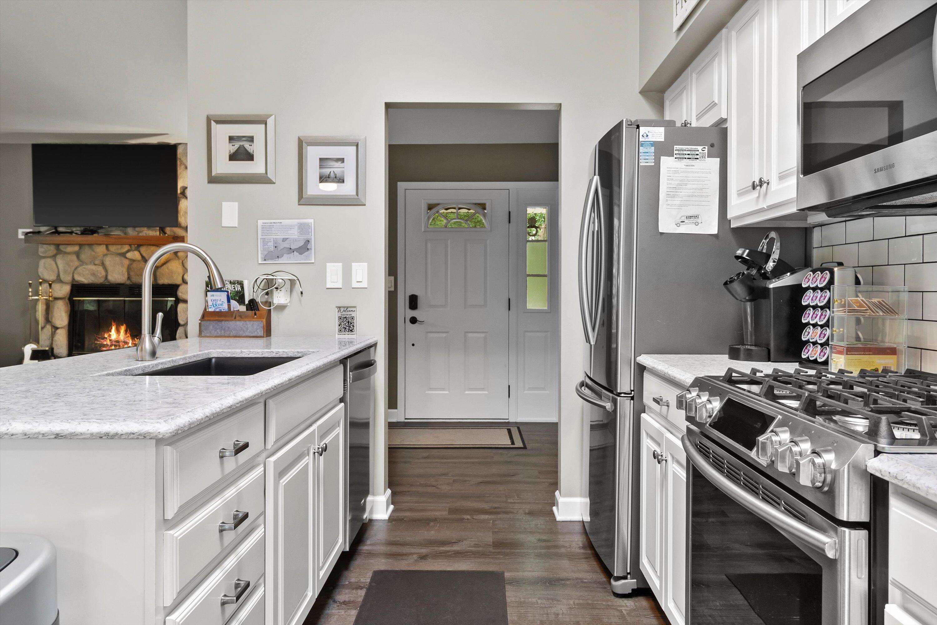 Wisconsin Lake Home for sale (MLS#: 1930876) at 32 S Walworth Ave, in Williams Bay, Wisconsin. (14 of 33)