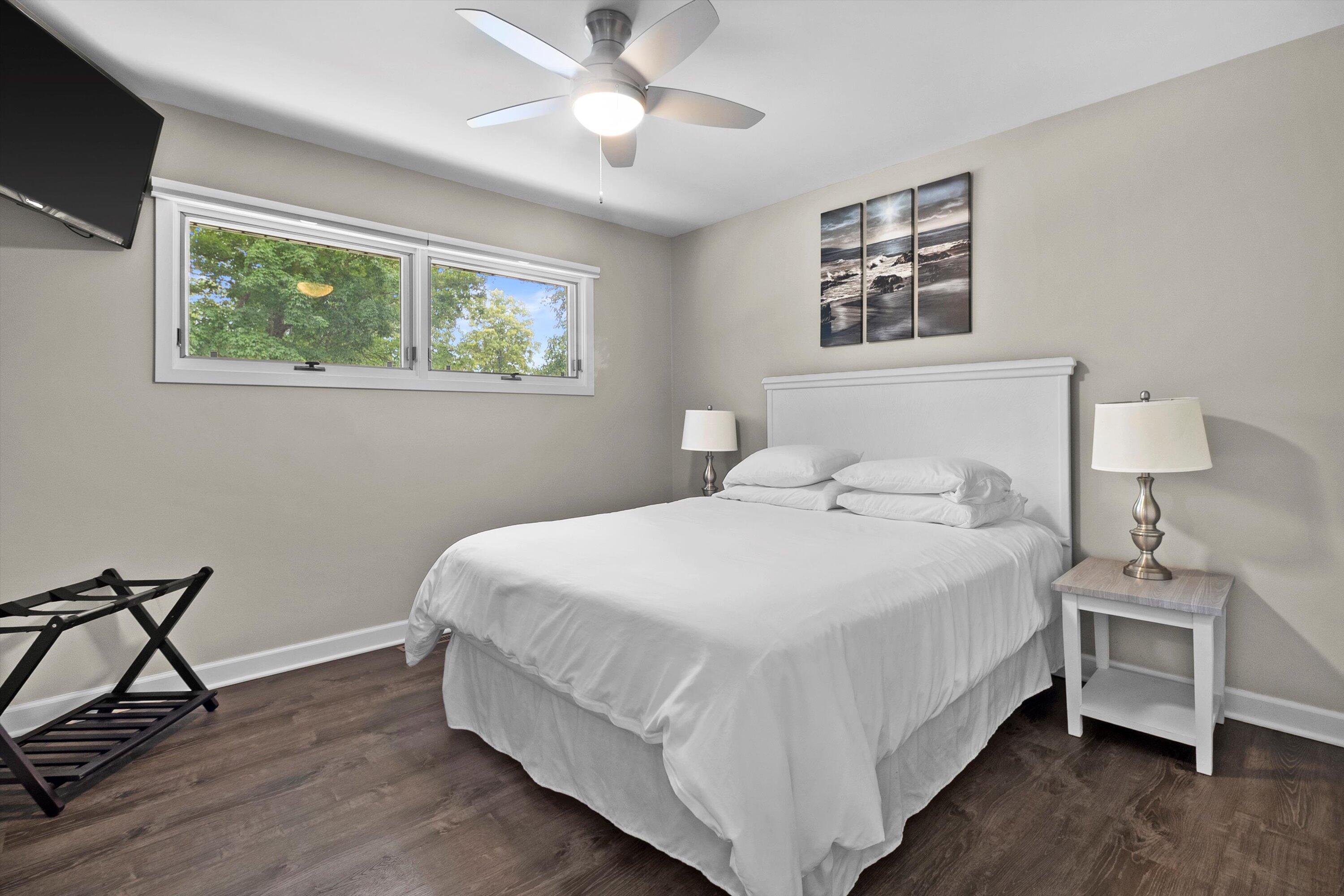 Wisconsin Lake Home for sale (MLS#: 1930876) at 32 S Walworth Ave, in Williams Bay, Wisconsin. (23 of 33)