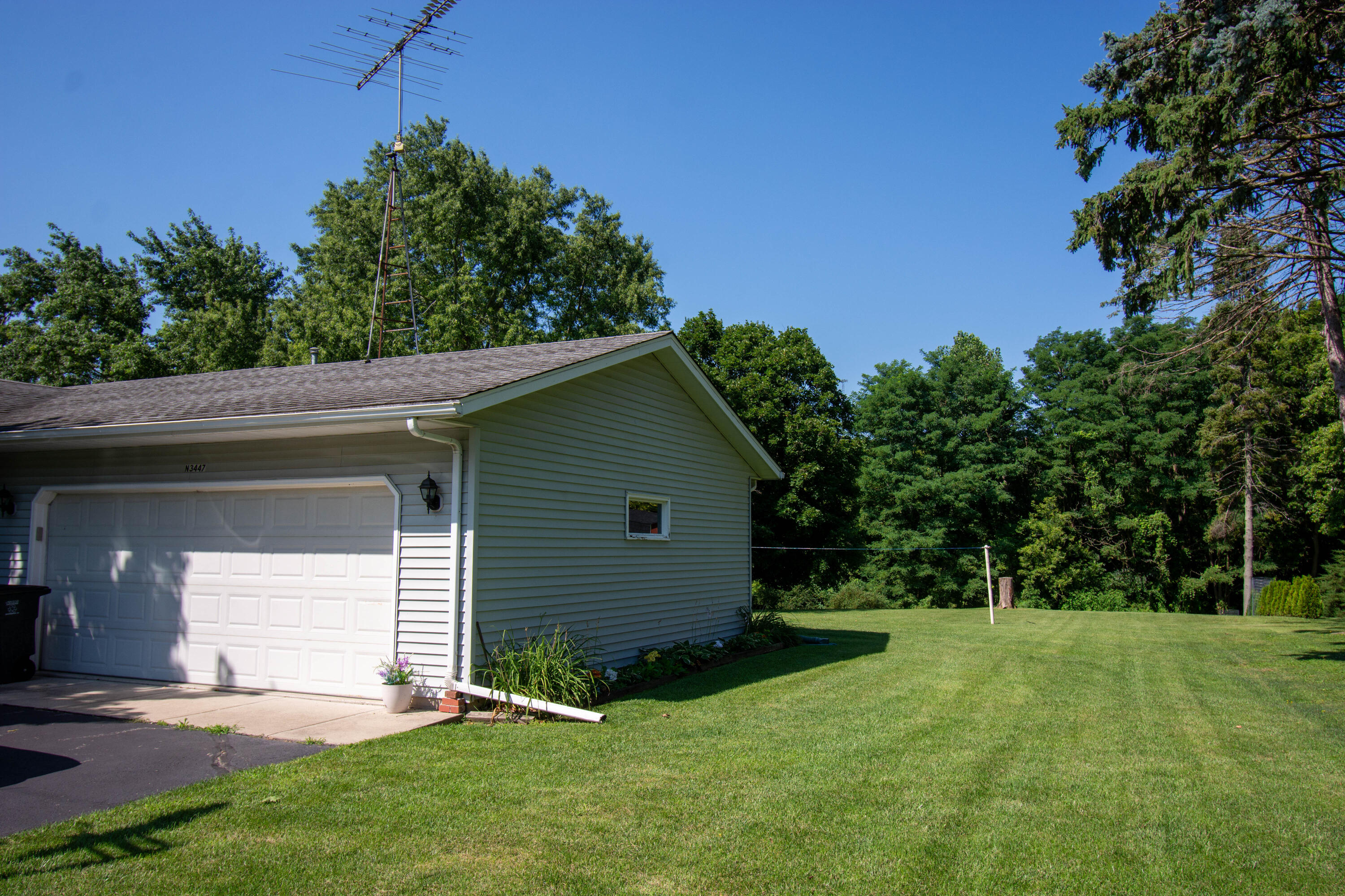 Wisconsin Lake Home for sale (MLS#: 1931027) at N3447  Walnut Rd, in Geneva, Wisconsin. (30 of 35)
