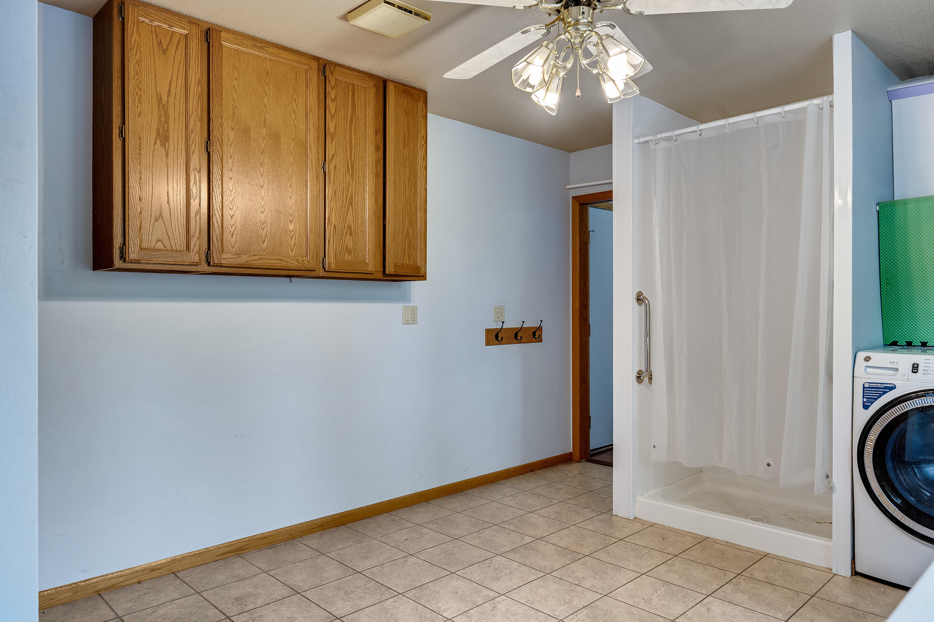 Wisconsin Lake Home for sale (MLS#: 1931067) at 715  Lee Dr, in West Salem, Wisconsin. (14 of 53)