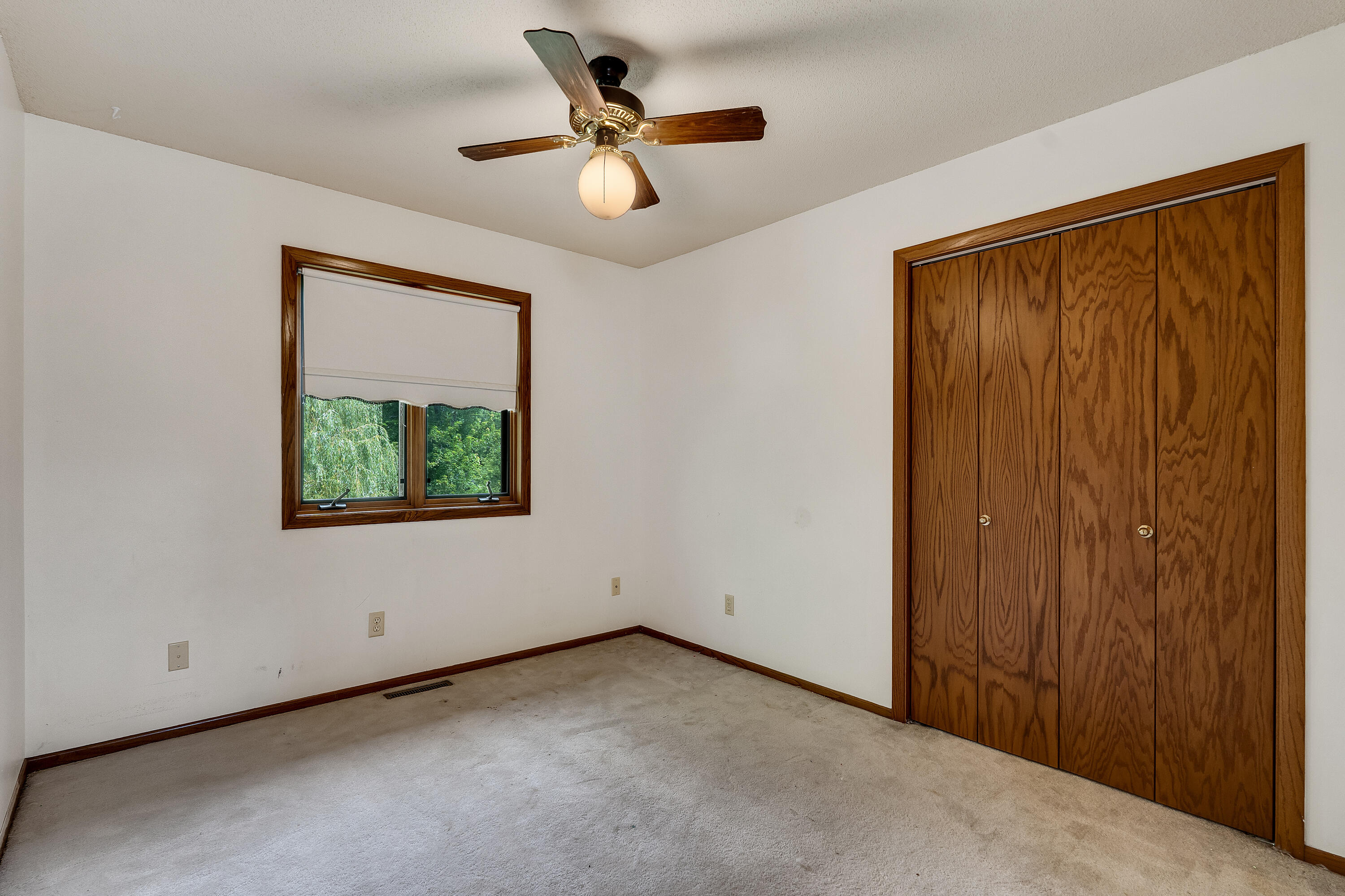 Wisconsin Lake Home for sale (MLS#: 1931067) at 715  Lee Dr, in West Salem, Wisconsin. (25 of 53)