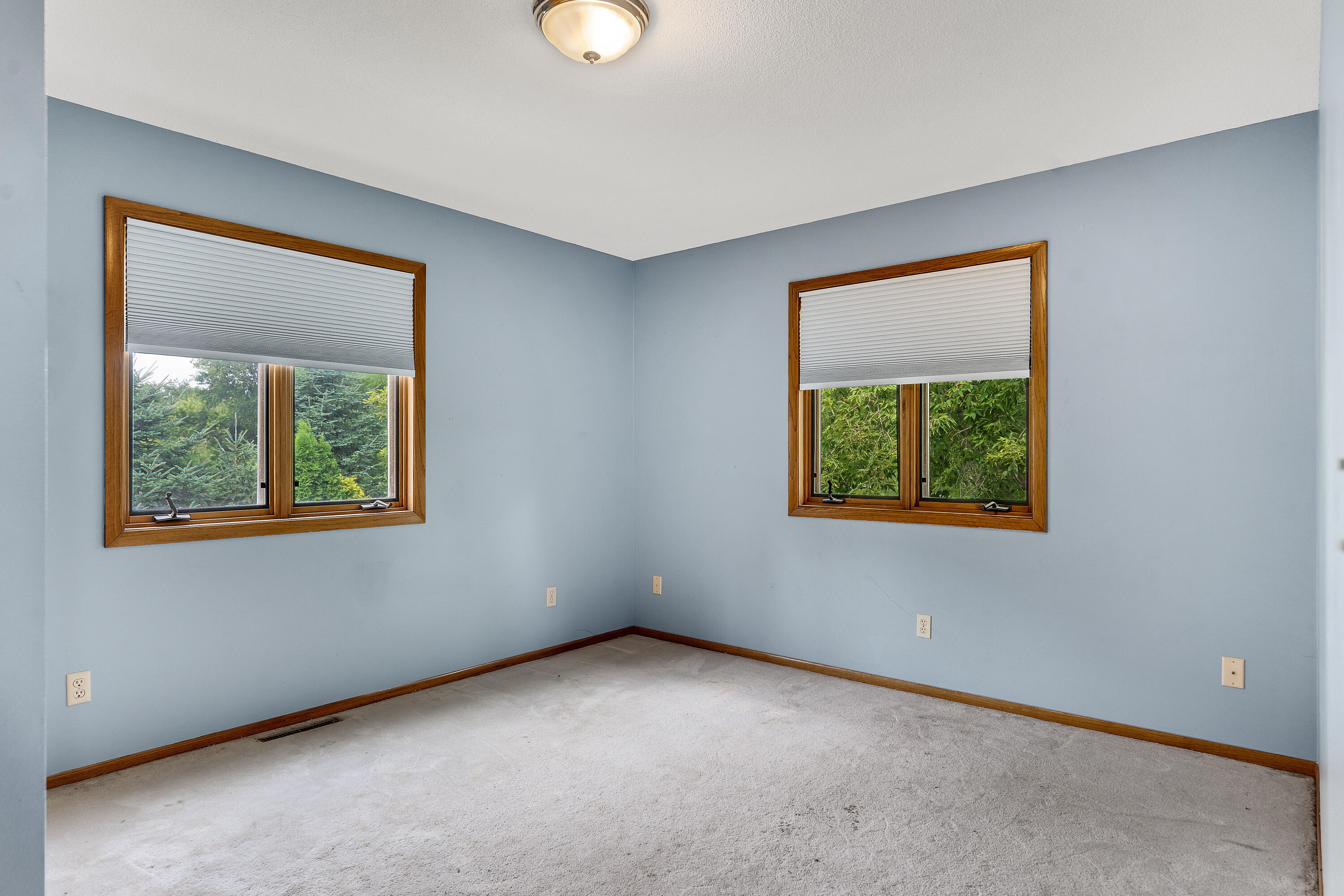 Wisconsin Lake Home for sale (MLS#: 1931067) at 715  Lee Dr, in West Salem, Wisconsin. (27 of 53)