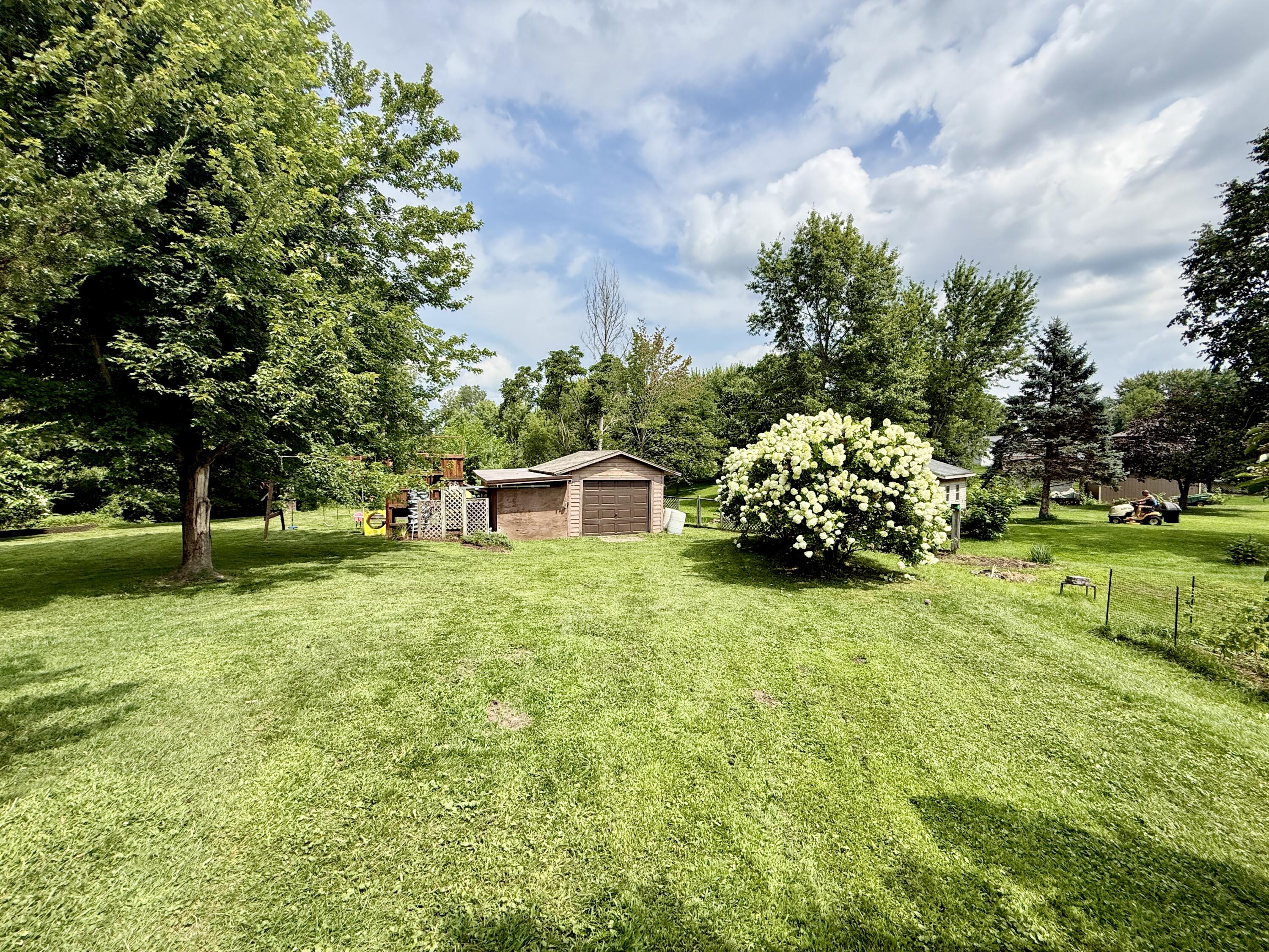 Wisconsin Lake Home for sale (MLS#: 1931067) at 715  Lee Dr, in West Salem, Wisconsin. (39 of 53)