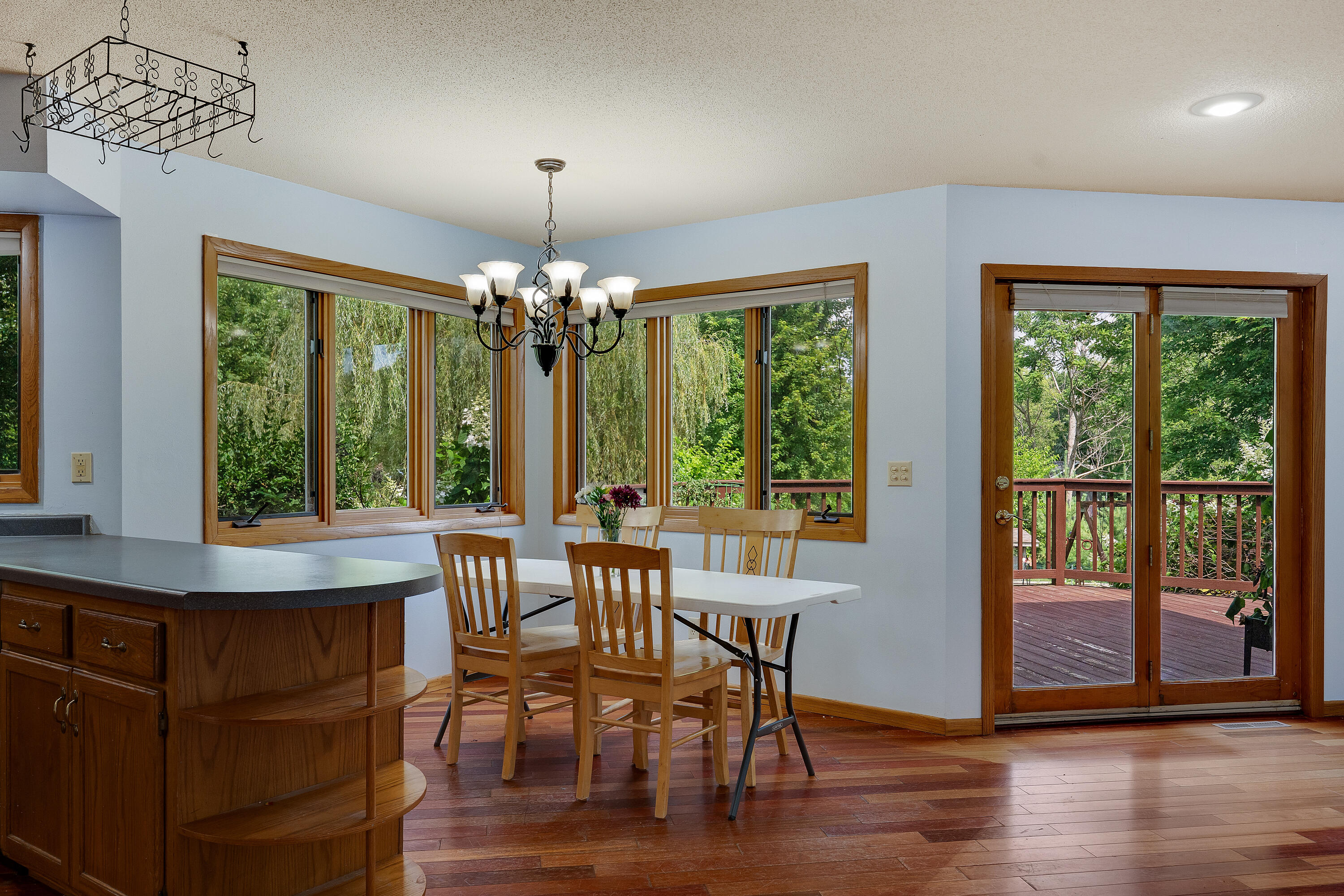 Wisconsin Lake Home for sale (MLS#: 1931067) at 715  Lee Dr, in West Salem, Wisconsin. (9 of 53)