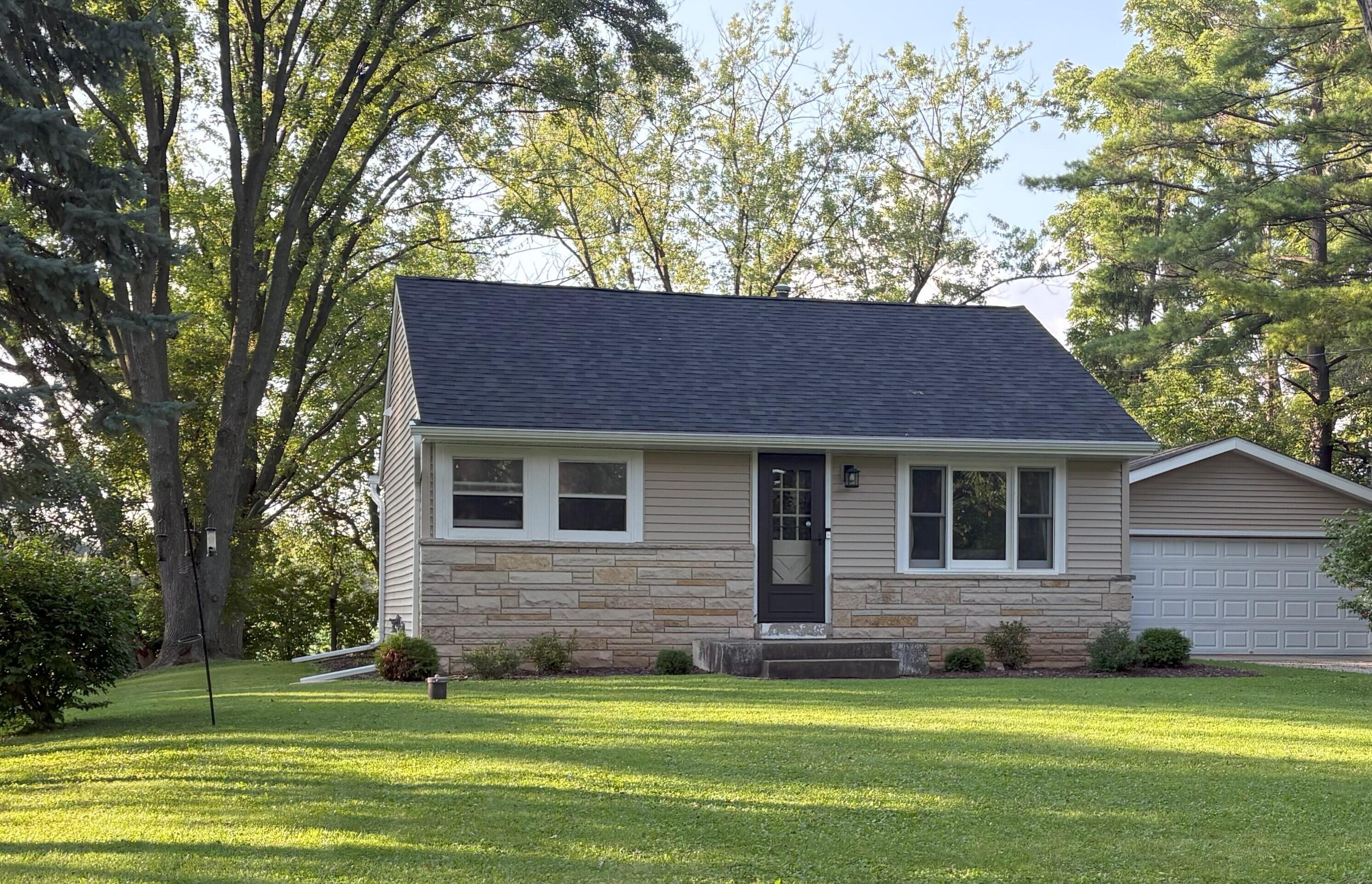 Wisconsin Lake Home for sale (MLS#: 1931176) at W1306 N Blue Spring Lake Dr, in Palmyra, Wisconsin. (1 of 20)