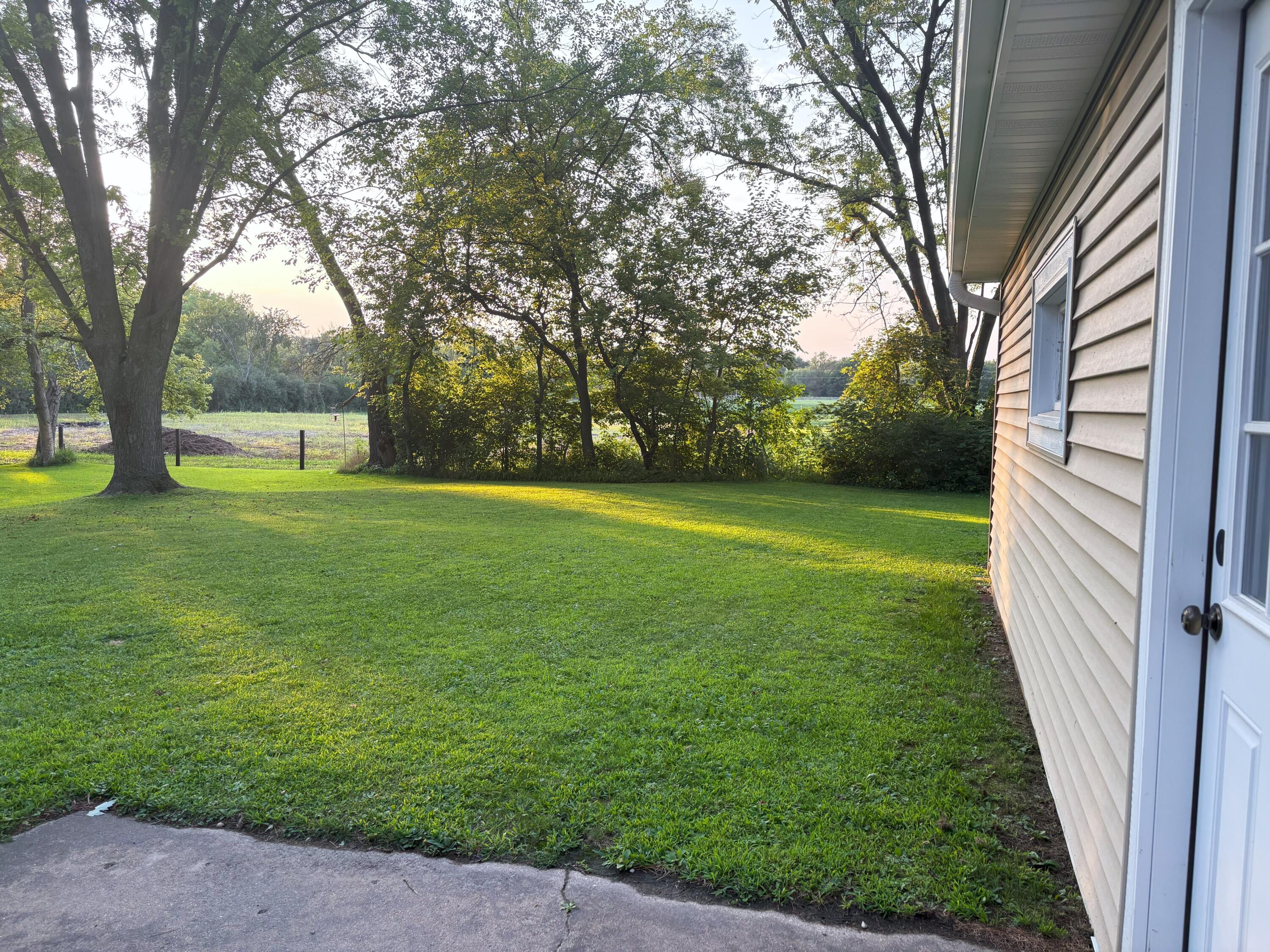 Wisconsin Lake Home for sale (MLS#: 1931176) at W1306 N Blue Spring Lake Dr, in Palmyra, Wisconsin. (15 of 20)