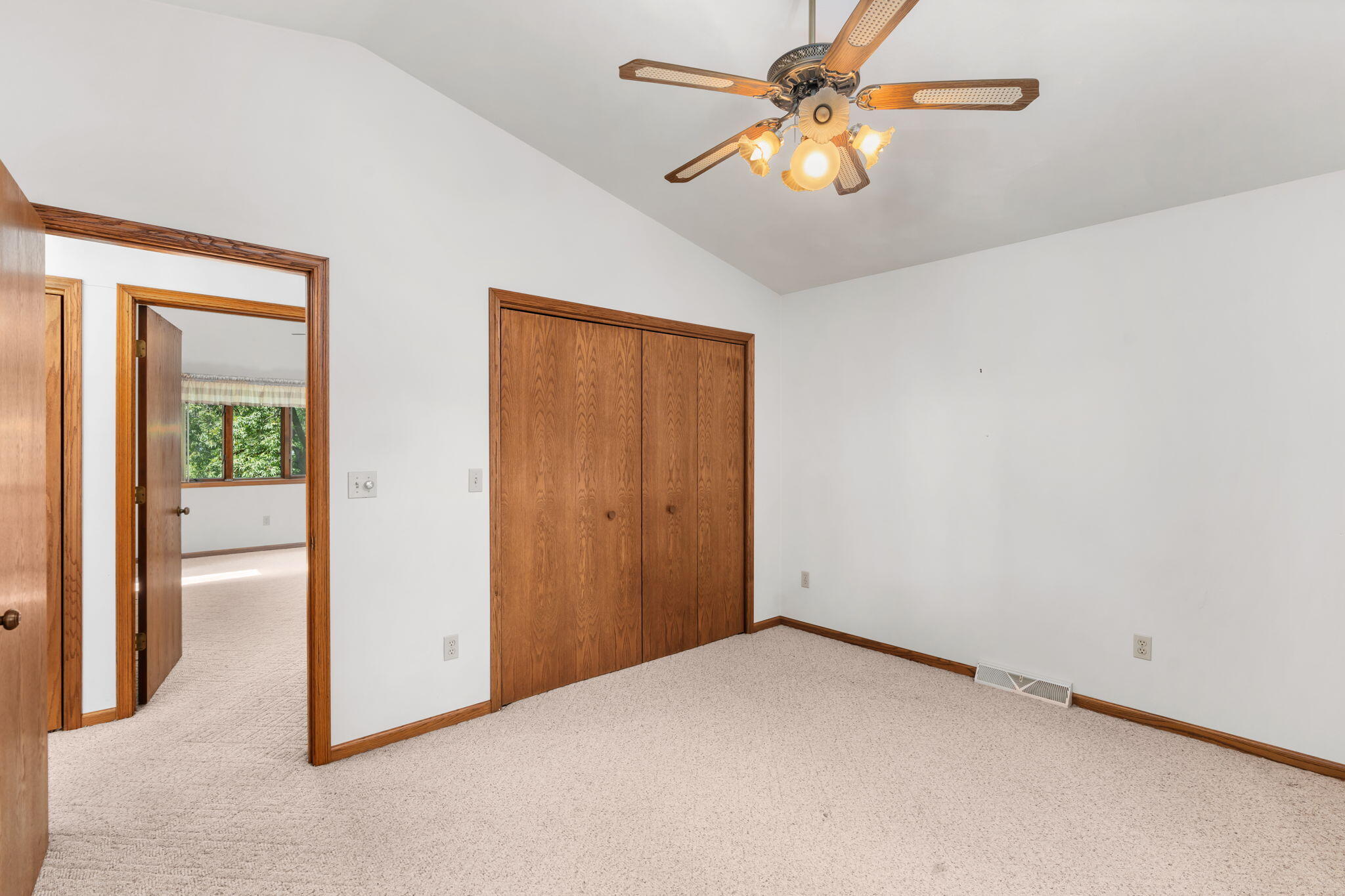 Wisconsin Lake Home for sale (MLS#: 1931303) at N2981 E Little Green Rd, in Green Lake, Wisconsin. (18 of 39)