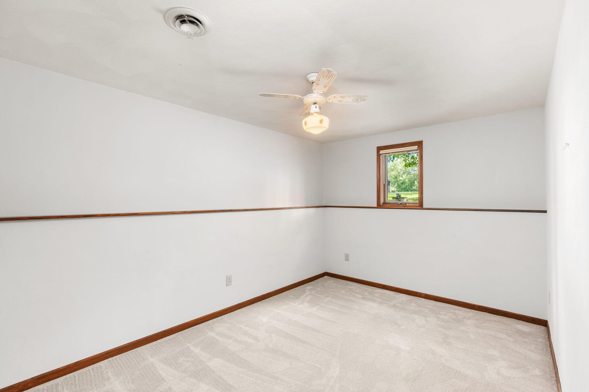 Wisconsin Lake Home for sale (MLS#: 1931303) at N2981 E Little Green Rd, in Green Lake, Wisconsin. (23 of 39)