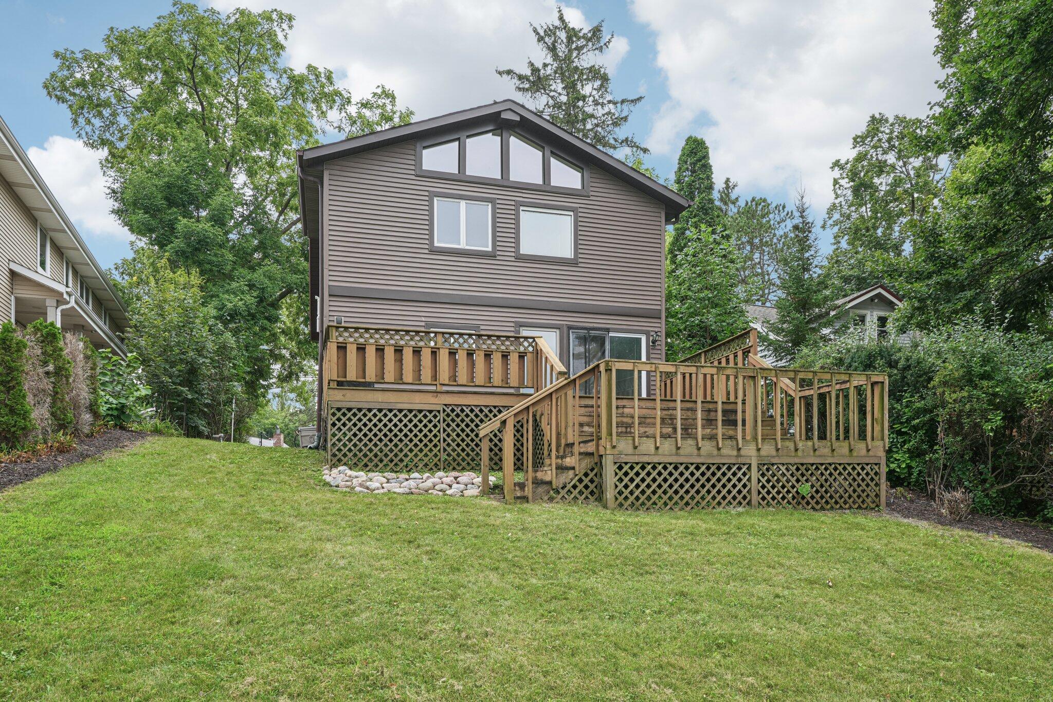 Wisconsin Lake Home for sale (MLS#: 1931334) at S73W17268  LAKE Dr, in Muskego, Wisconsin. (39 of 53)