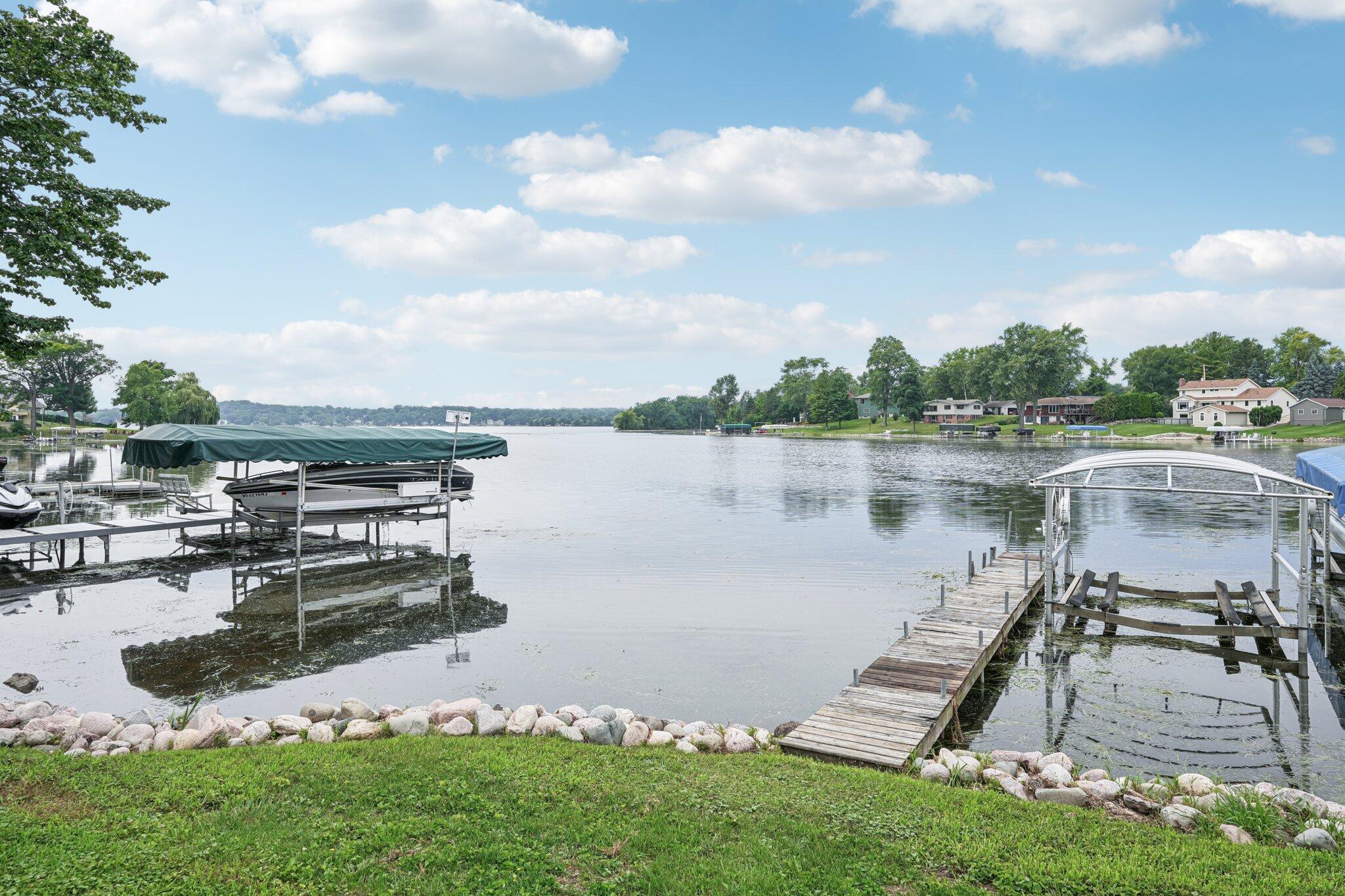 Wisconsin Lake Home for sale (MLS#: 1931334) at S73W17268  LAKE Dr, in Muskego, Wisconsin. (44 of 53)