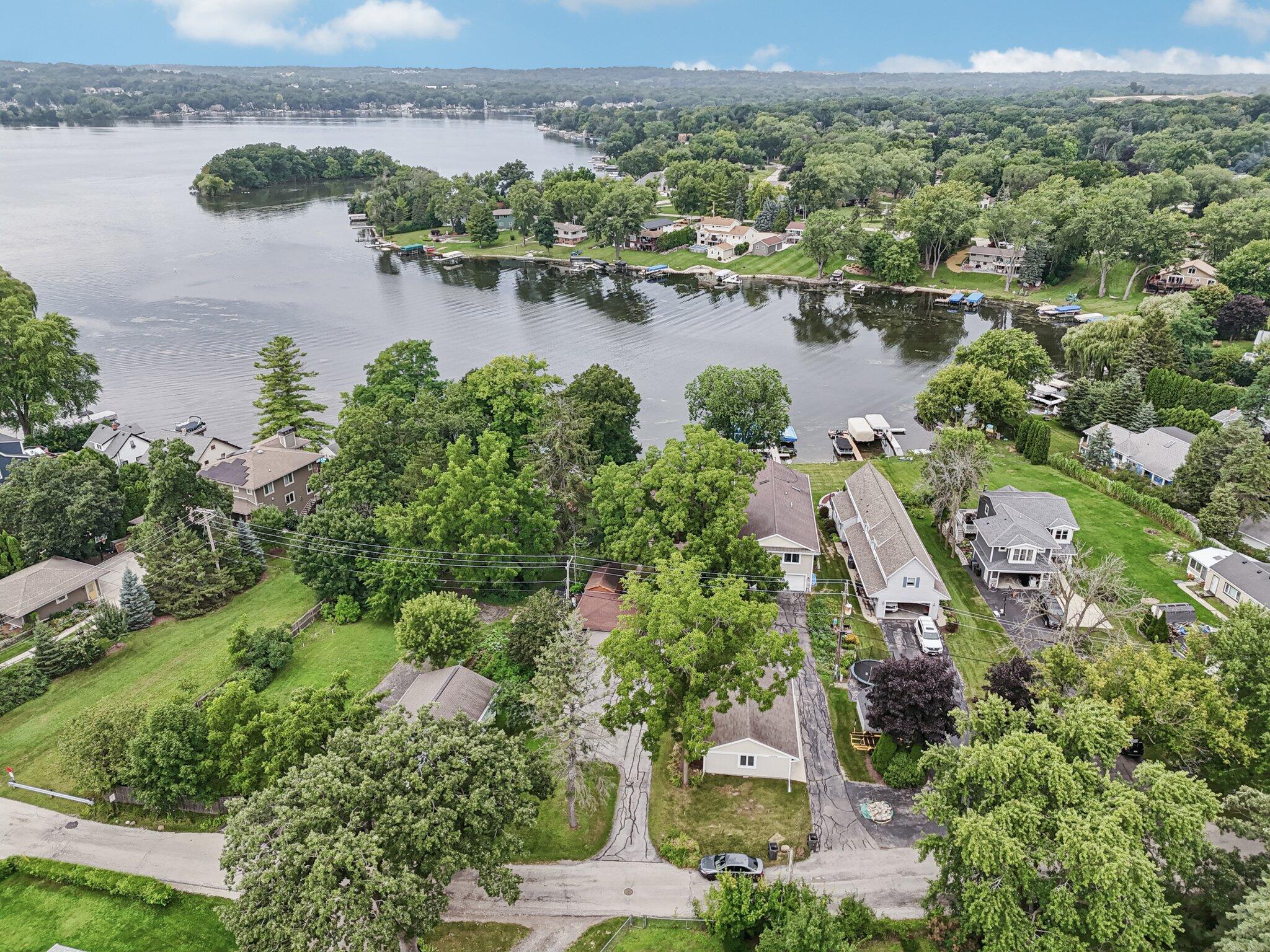 Wisconsin Lake Home for sale (MLS#: 1931334) at S73W17268  LAKE Dr, in Muskego, Wisconsin. (48 of 53)