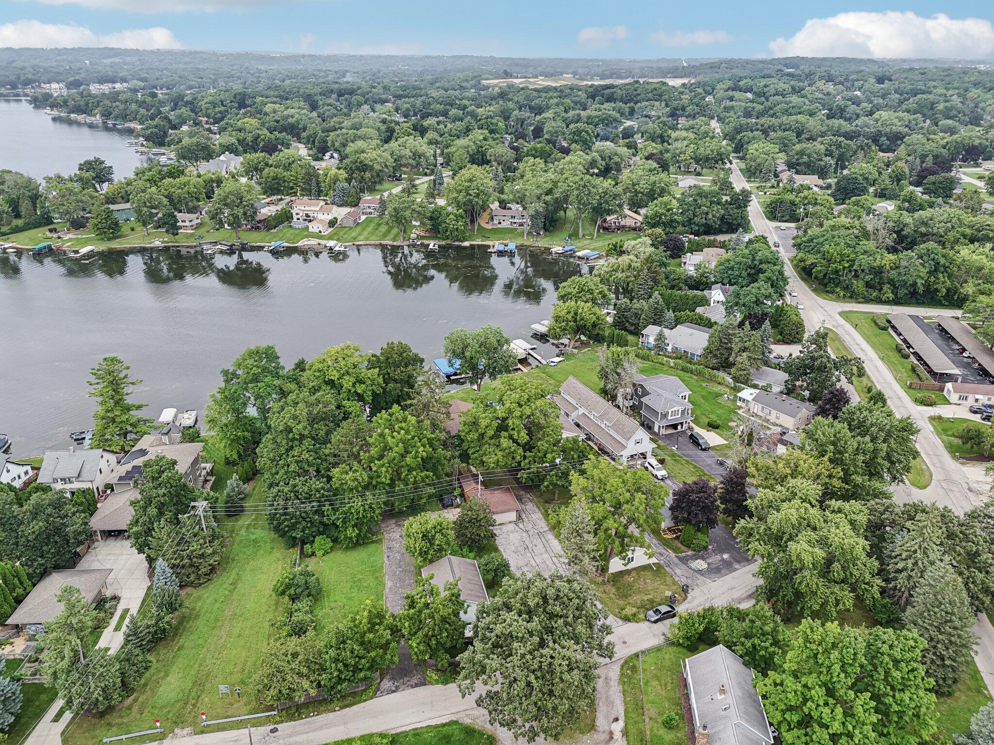 Wisconsin Lake Home for sale (MLS#: 1931334) at S73W17268  LAKE Dr, in Muskego, Wisconsin. (49 of 53)