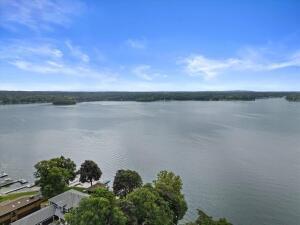 Wisconsin Lake Home for sale (MLS#: 1931522) at W343N6205 S Bayview Rd, in Lac La Belle, Wisconsin. (11 of 11)
