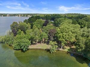 Wisconsin Lake Home for sale (MLS#: 1931522) at W343N6205 S Bayview Rd, in Lac La Belle, Wisconsin. (4 of 11)