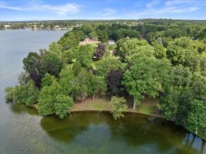 Wisconsin Lake Home for sale (MLS#: 1931522) at W343N6205 S Bayview Rd, in Lac La Belle, Wisconsin. (7 of 11)