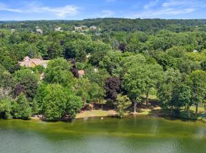 Wisconsin Lake Home for sale (MLS#: 1931522) at W343N6205 S Bayview Rd, in Lac La Belle, Wisconsin. (9 of 11)