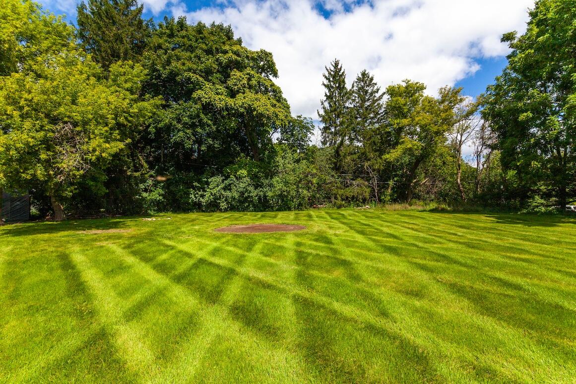 Wisconsin Lake Home for sale (MLS#: 1931572) at N20W28282  Oakton Rd, in Delafield, Wisconsin. (15 of 40)