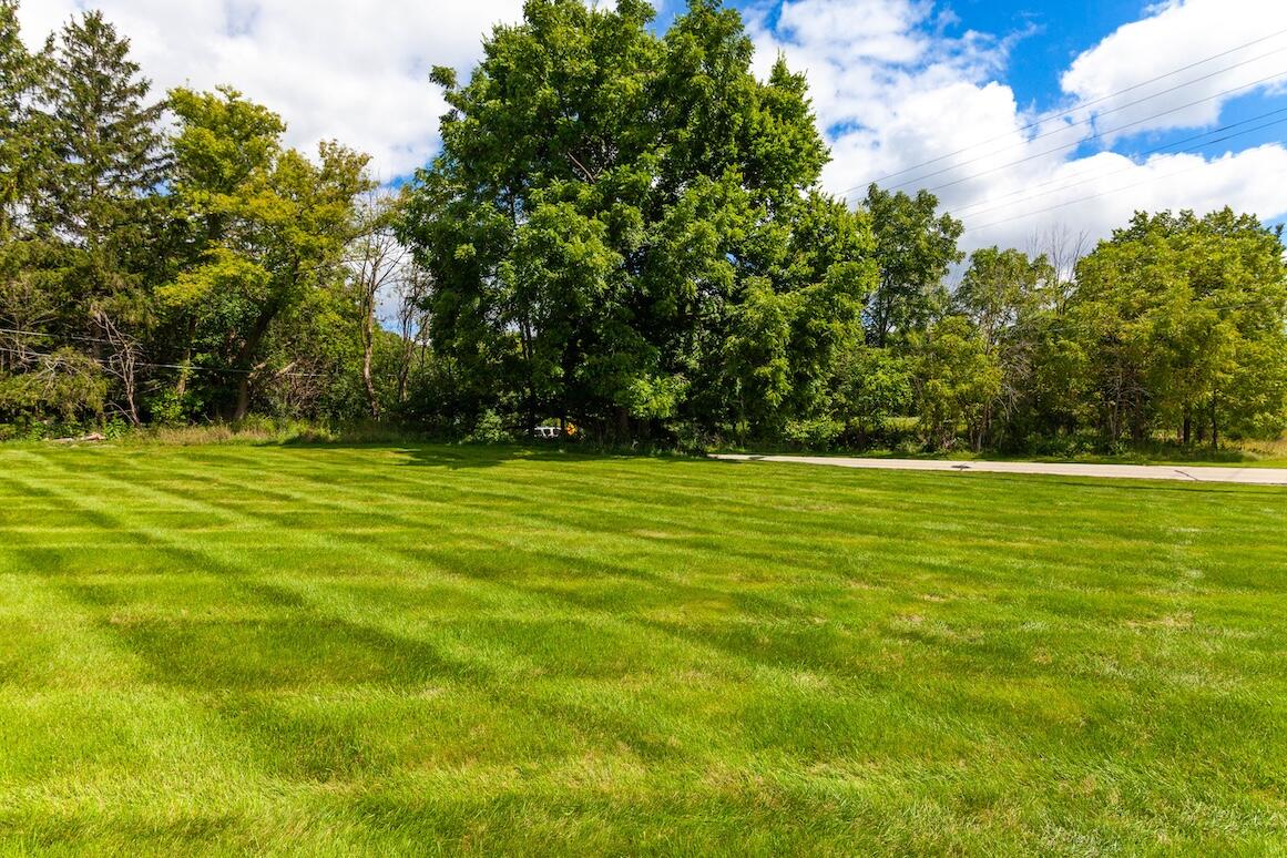 Wisconsin Lake Home for sale (MLS#: 1931572) at N20W28282  Oakton Rd, in Delafield, Wisconsin. (16 of 40)