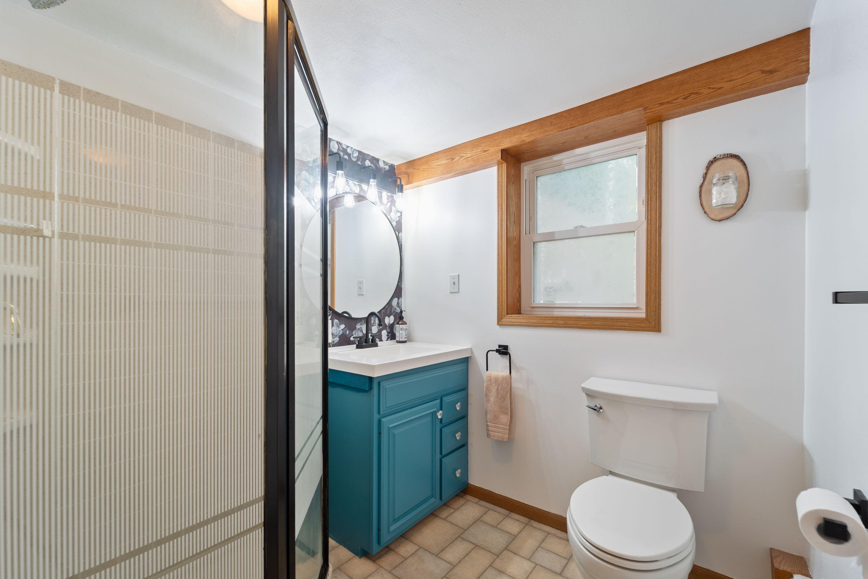 Wisconsin Lake Home for sale (MLS#: 1931670) at 7184  Pleasant Dr, in West Bend, Wisconsin. (23 of 54)