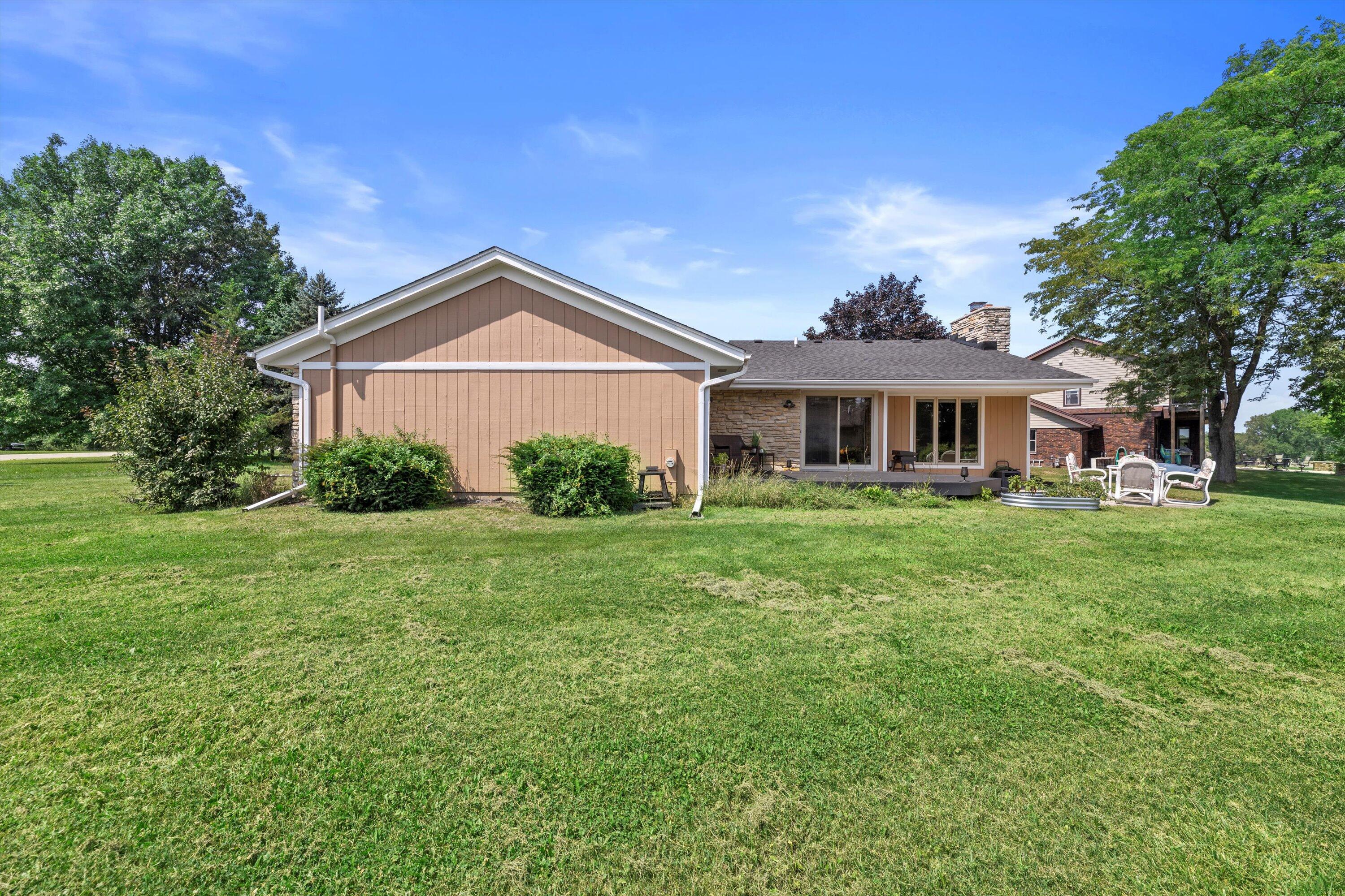 Wisconsin Lake Home for sale (MLS#: 1931688) at S76W12739  Cambridge Ct, in Muskego, Wisconsin. (44 of 62)