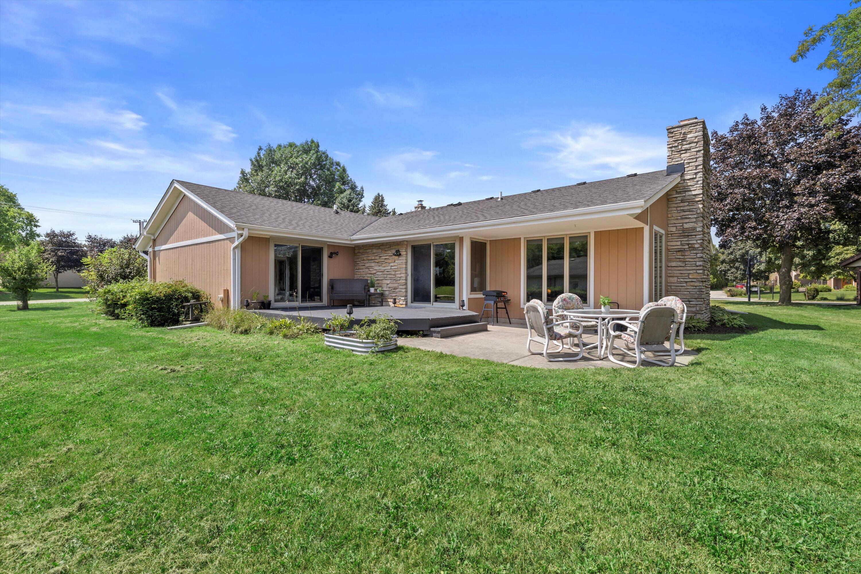 Wisconsin Lake Home for sale (MLS#: 1931688) at S76W12739  Cambridge Ct, in Muskego, Wisconsin. (46 of 62)