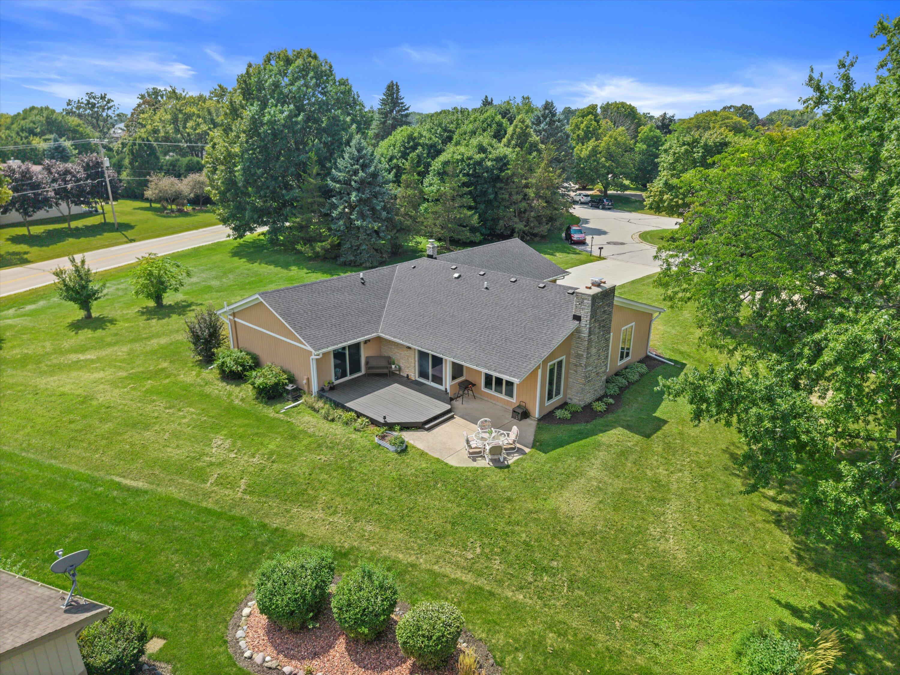 Wisconsin Lake Home for sale (MLS#: 1931688) at S76W12739  Cambridge Ct, in Muskego, Wisconsin. (50 of 62)