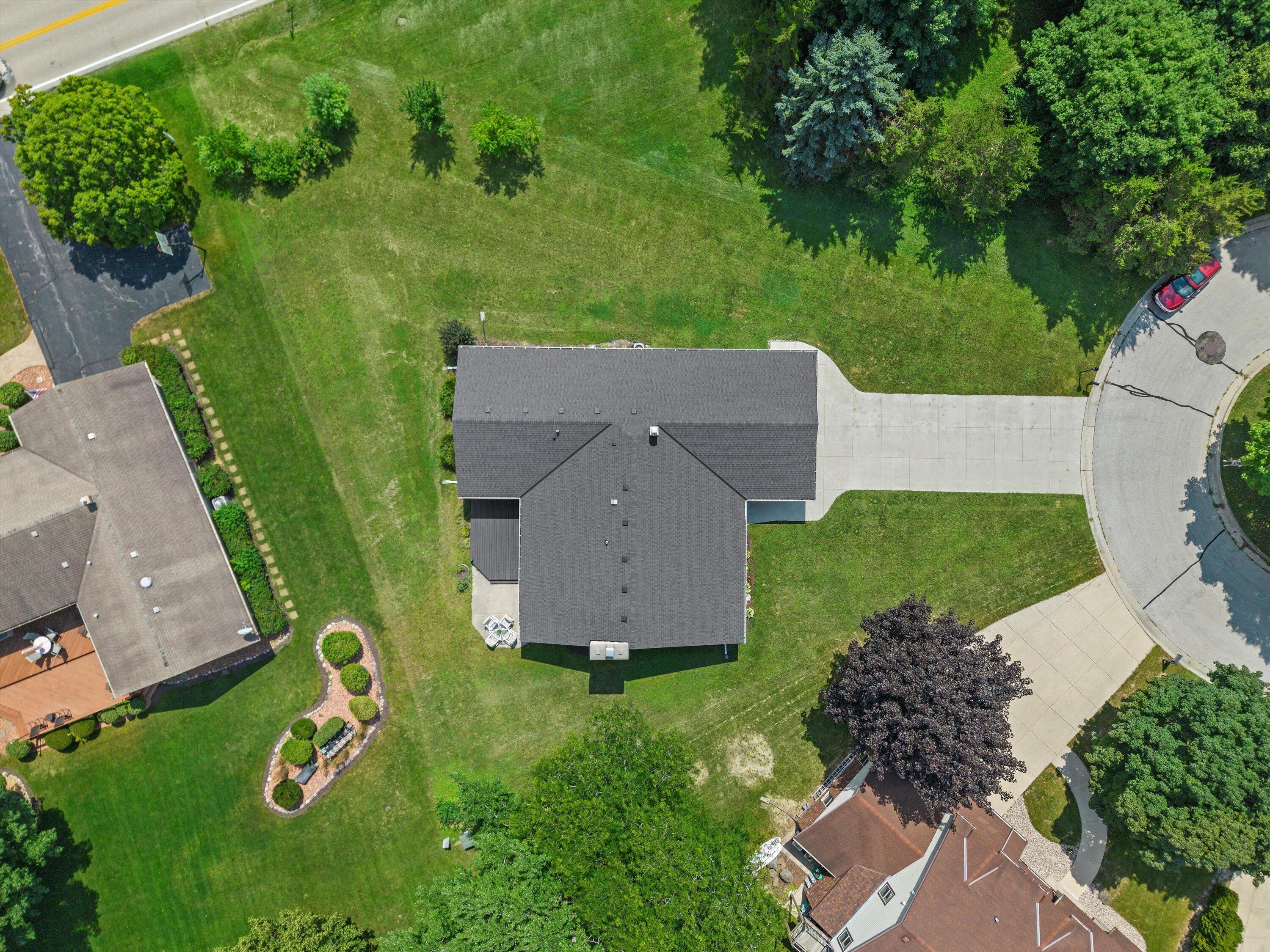 Wisconsin Lake Home for sale (MLS#: 1931688) at S76W12739  Cambridge Ct, in Muskego, Wisconsin. (52 of 62)