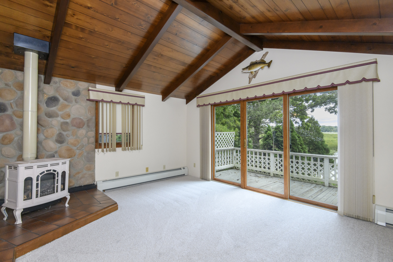 Wisconsin Lake Home for sale (MLS#: 1931801) at W302S10167  Oconee Dr, in Mukwonago, Wisconsin. (2 of 49)