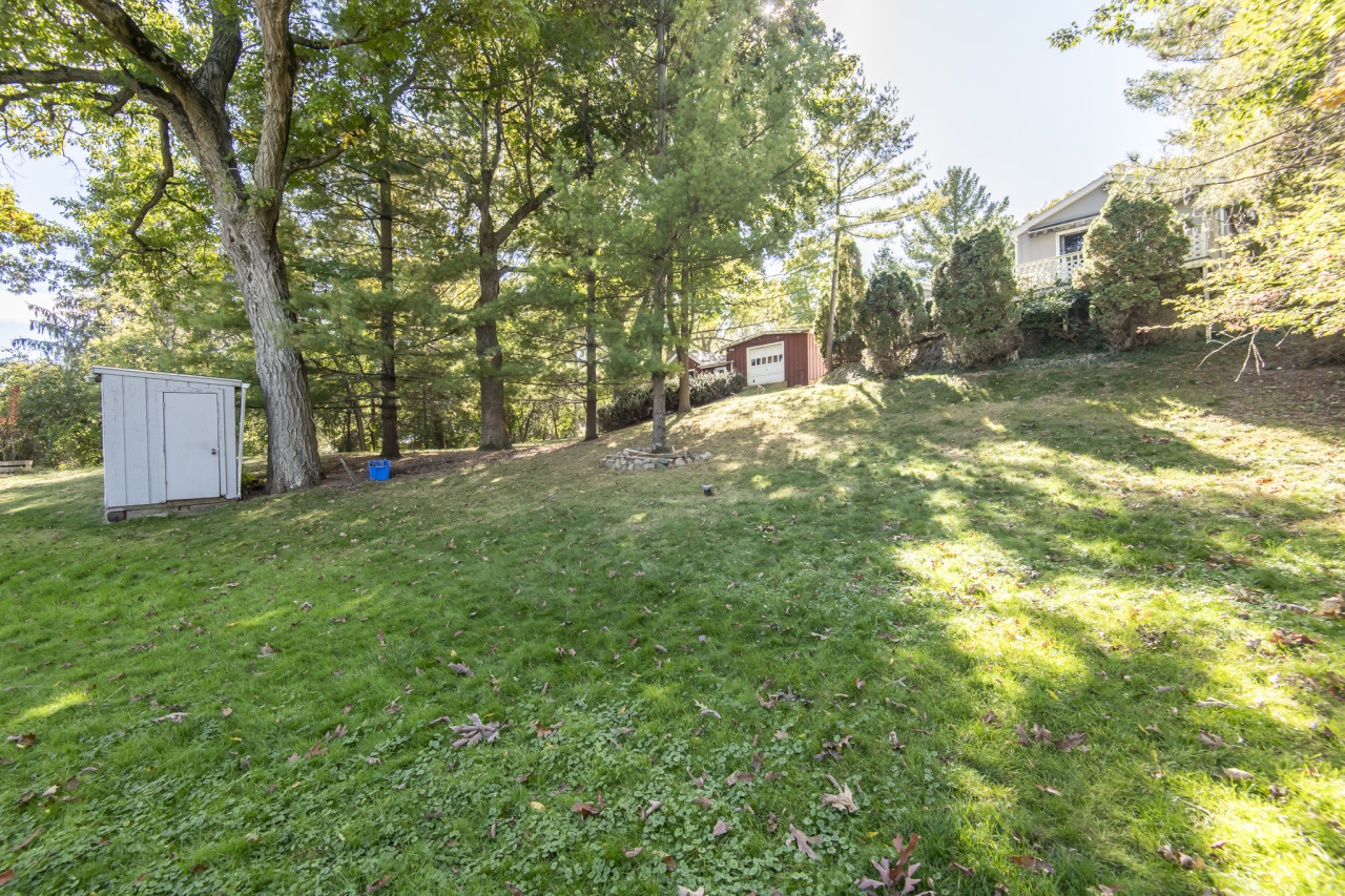Wisconsin Lake Home for sale (MLS#: 1931801) at W302S10167  Oconee Dr, in Mukwonago, Wisconsin. (37 of 49)