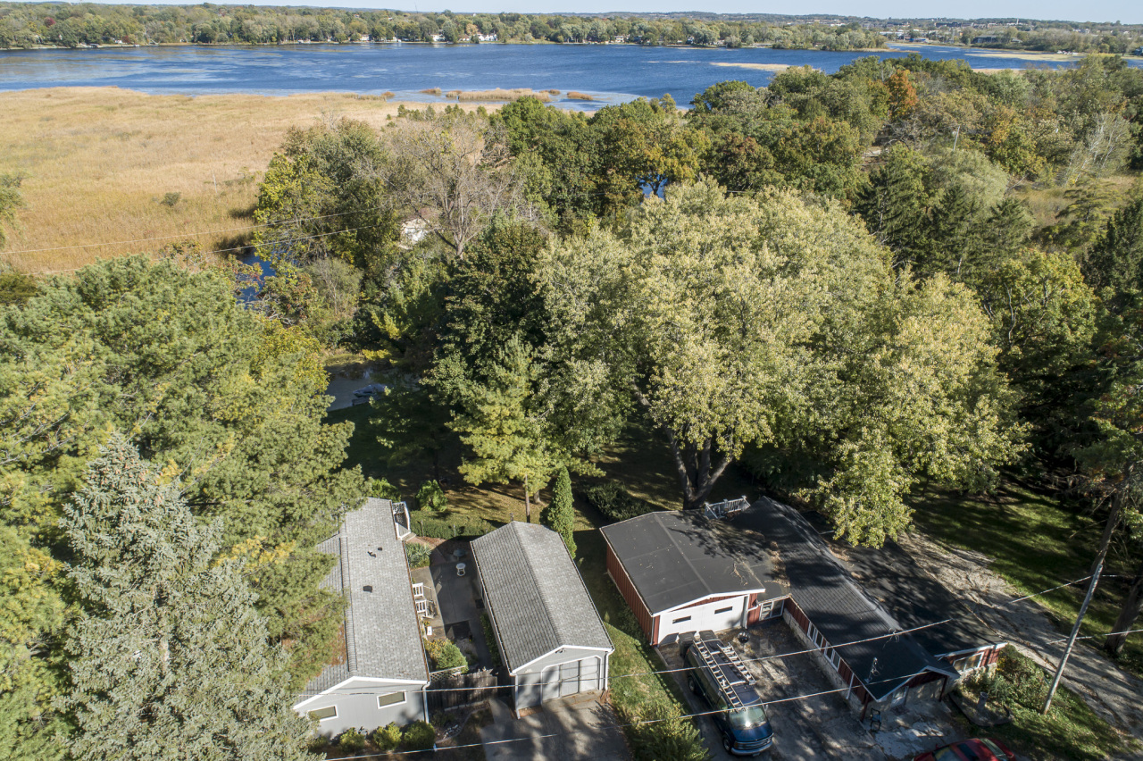 Wisconsin Lake Home for sale (MLS#: 1931801) at W302S10167  Oconee Dr, in Mukwonago, Wisconsin. (41 of 49)