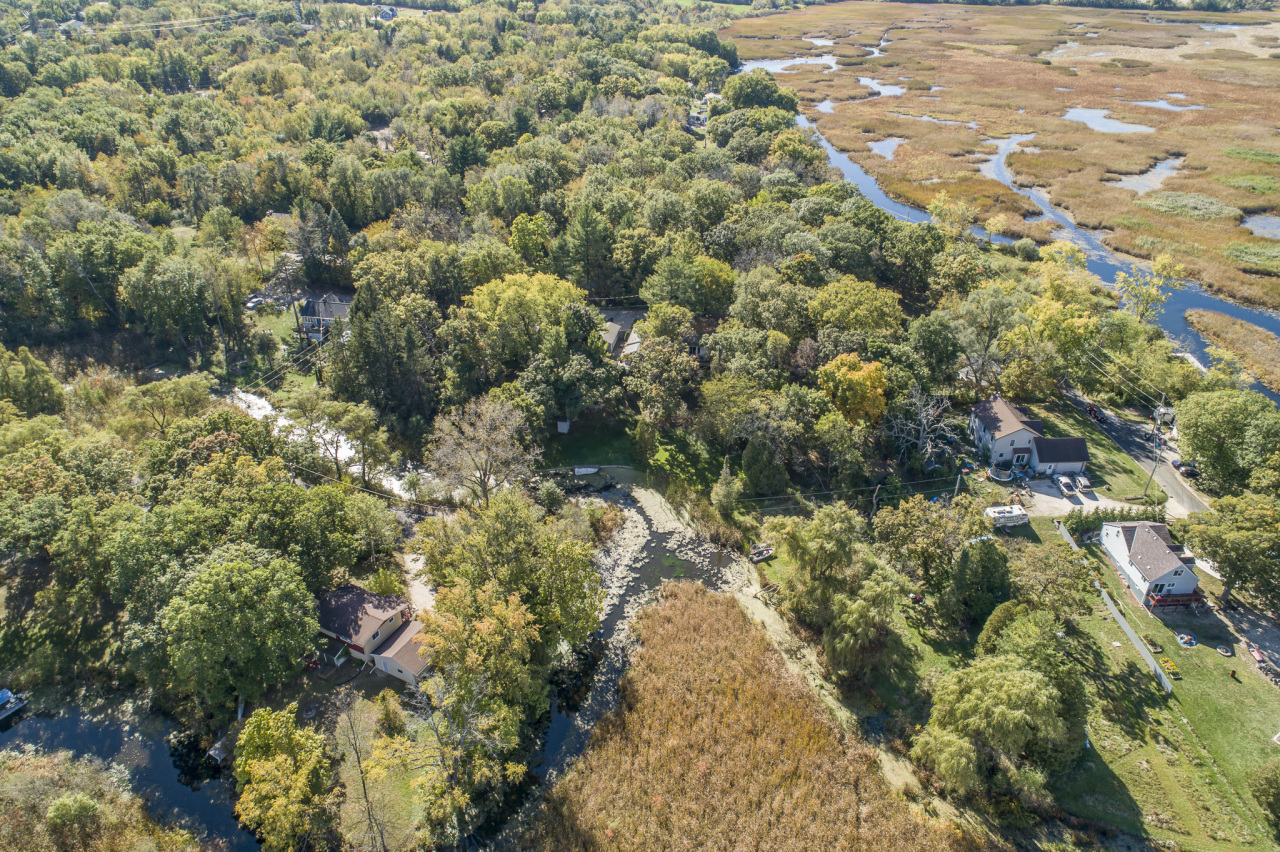 Wisconsin Lake Home for sale (MLS#: 1931801) at W302S10167  Oconee Dr, in Mukwonago, Wisconsin. (44 of 49)