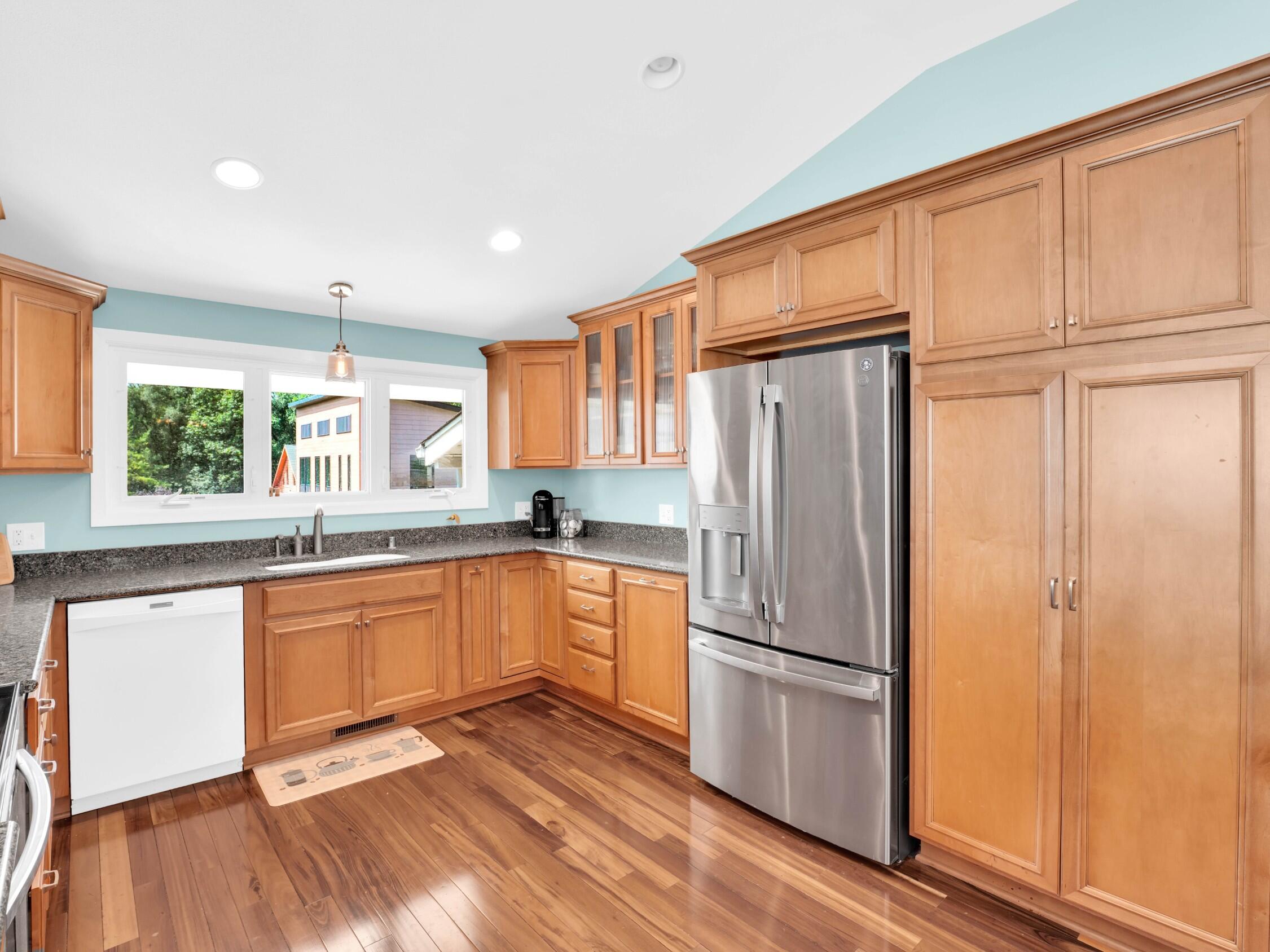 Wisconsin Lake Home for sale (MLS#: 1931871) at W989  Miramar Dr, in East Troy, Wisconsin. (17 of 38)
