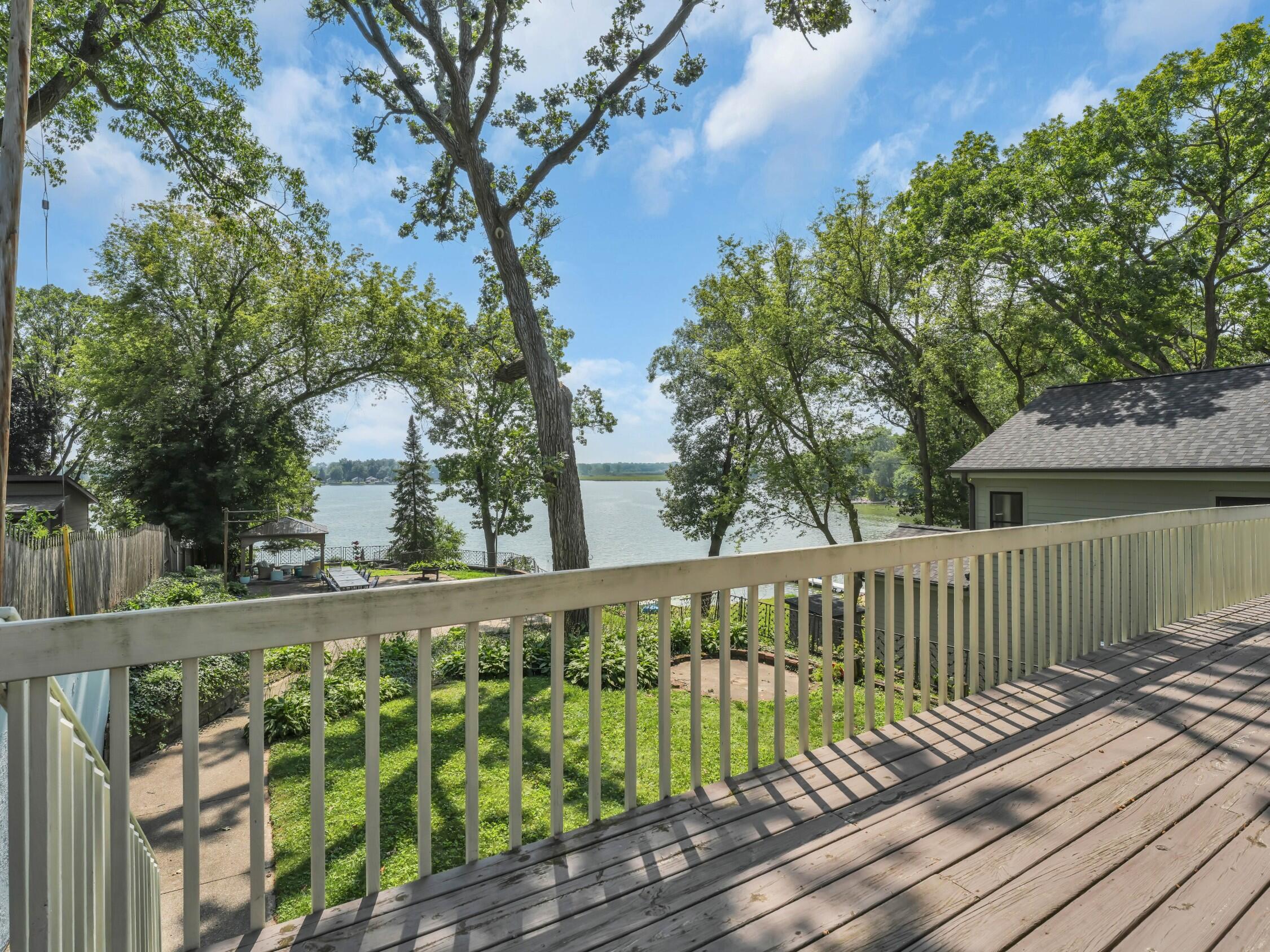 Wisconsin Lake Home for sale (MLS#: 1931871) at W989  Miramar Dr, in East Troy, Wisconsin. (4 of 38)