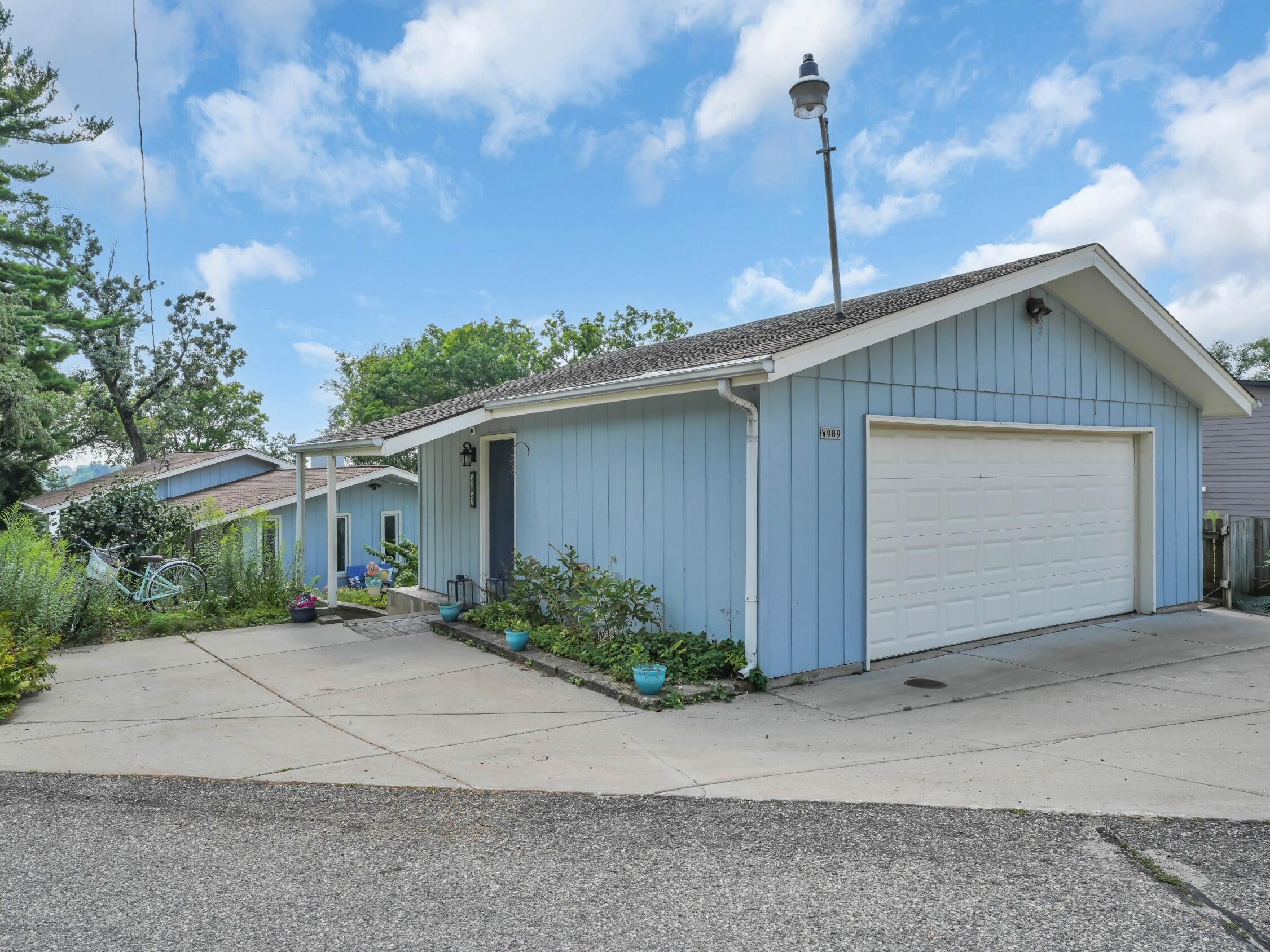 Wisconsin Lake Home for sale (MLS#: 1931871) at W989  Miramar Dr, in East Troy, Wisconsin. (37 of 38)