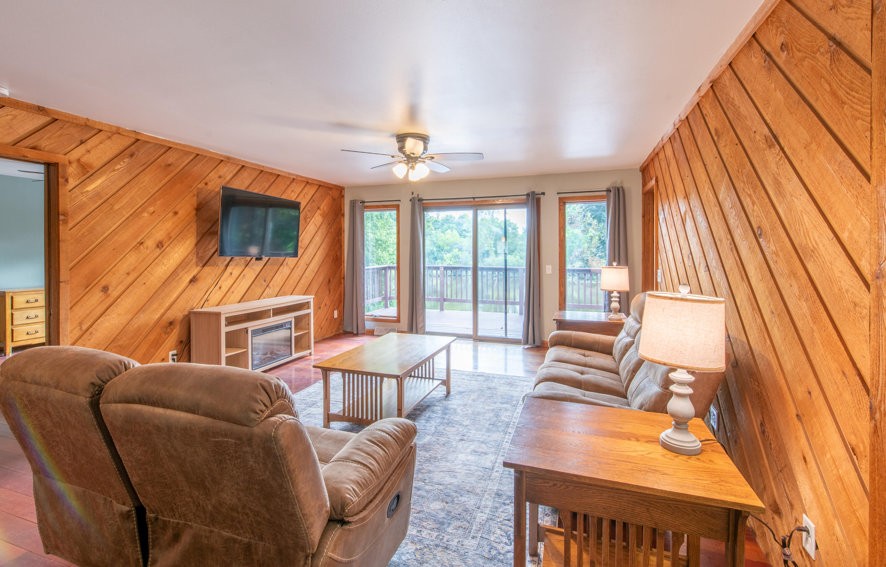 Wisconsin Lake Home for sale (MLS#: 1931966) at 503 S Front St, in Rochester, Wisconsin. (5 of 13)