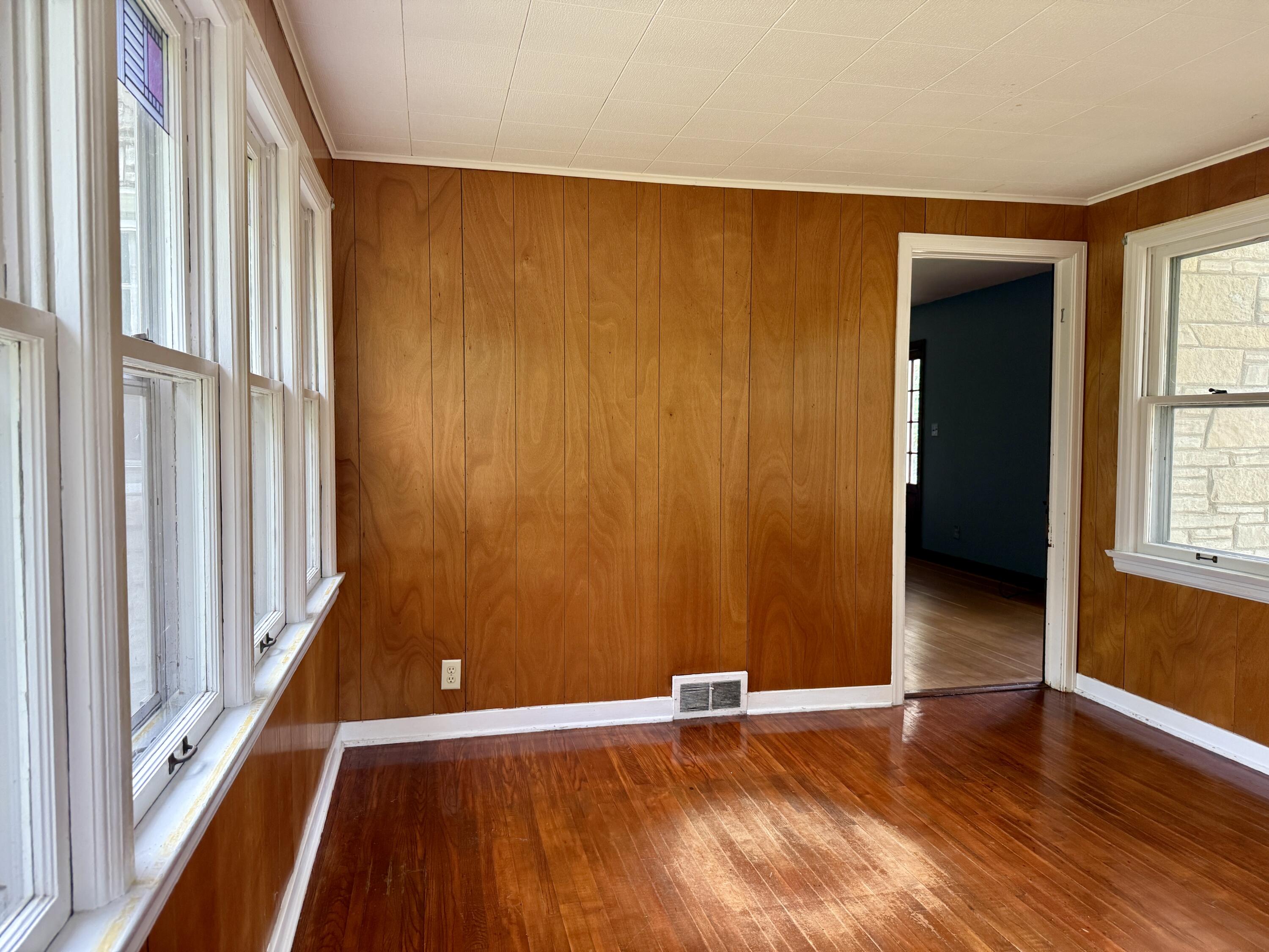 Wisconsin Lake Home for sale (MLS#: 1931987) at 148  Wolf Dr, in Dousman, Wisconsin. (11 of 26)