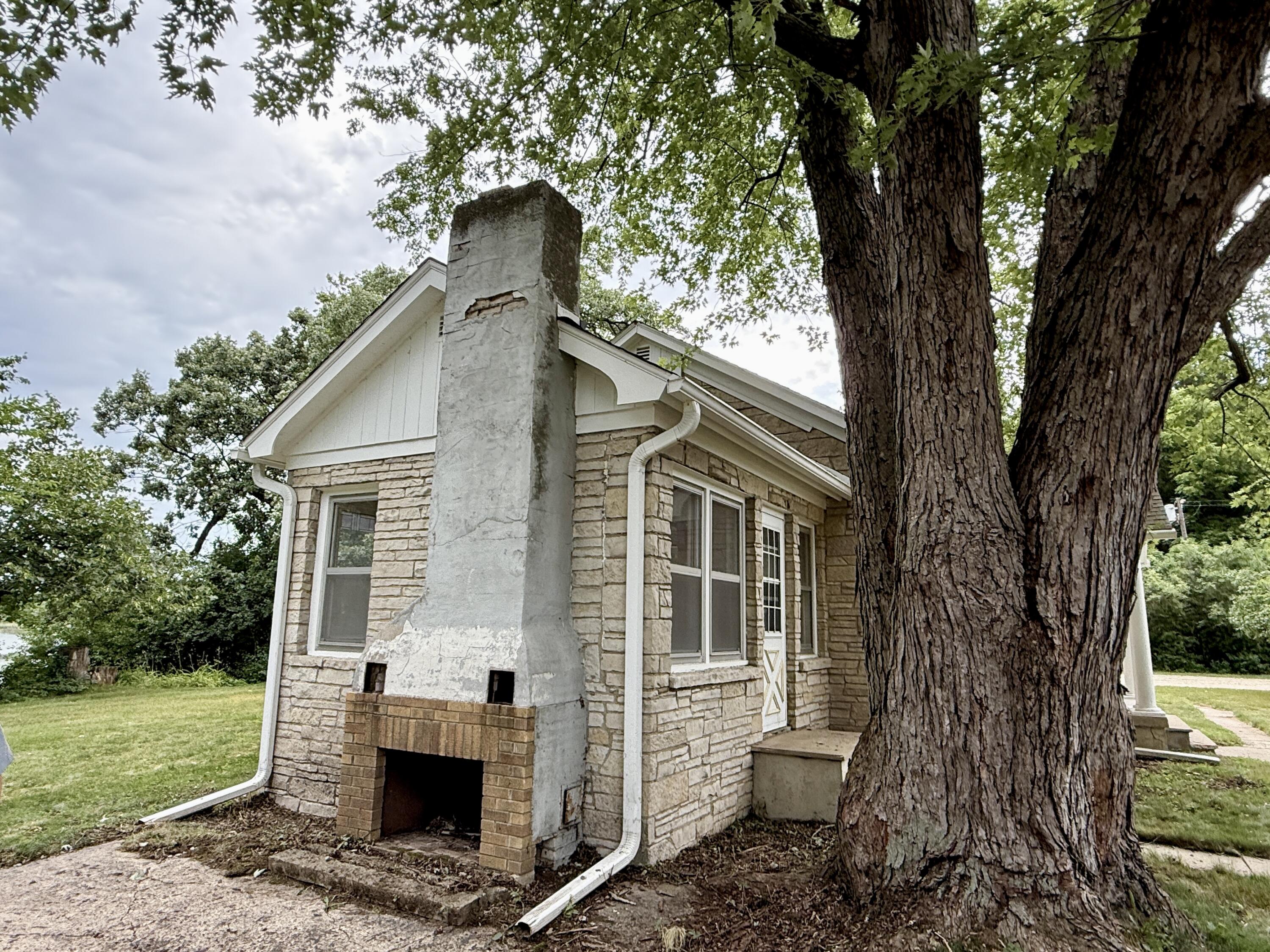 Wisconsin Lake Home for sale (MLS#: 1931987) at 148  Wolf Dr, in Dousman, Wisconsin. (19 of 26)