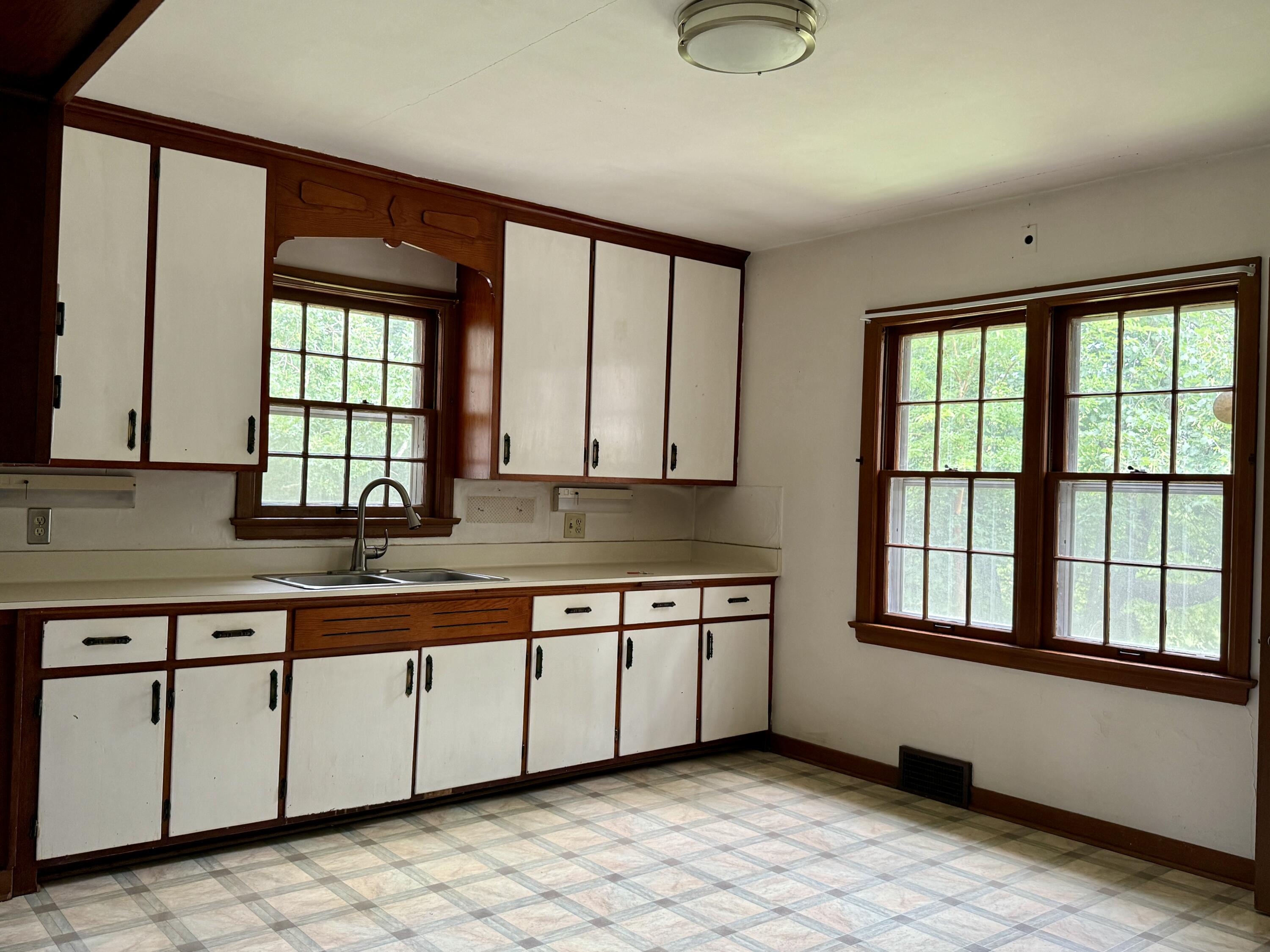 Wisconsin Lake Home for sale (MLS#: 1931987) at 148  Wolf Dr, in Dousman, Wisconsin. (6 of 26)
