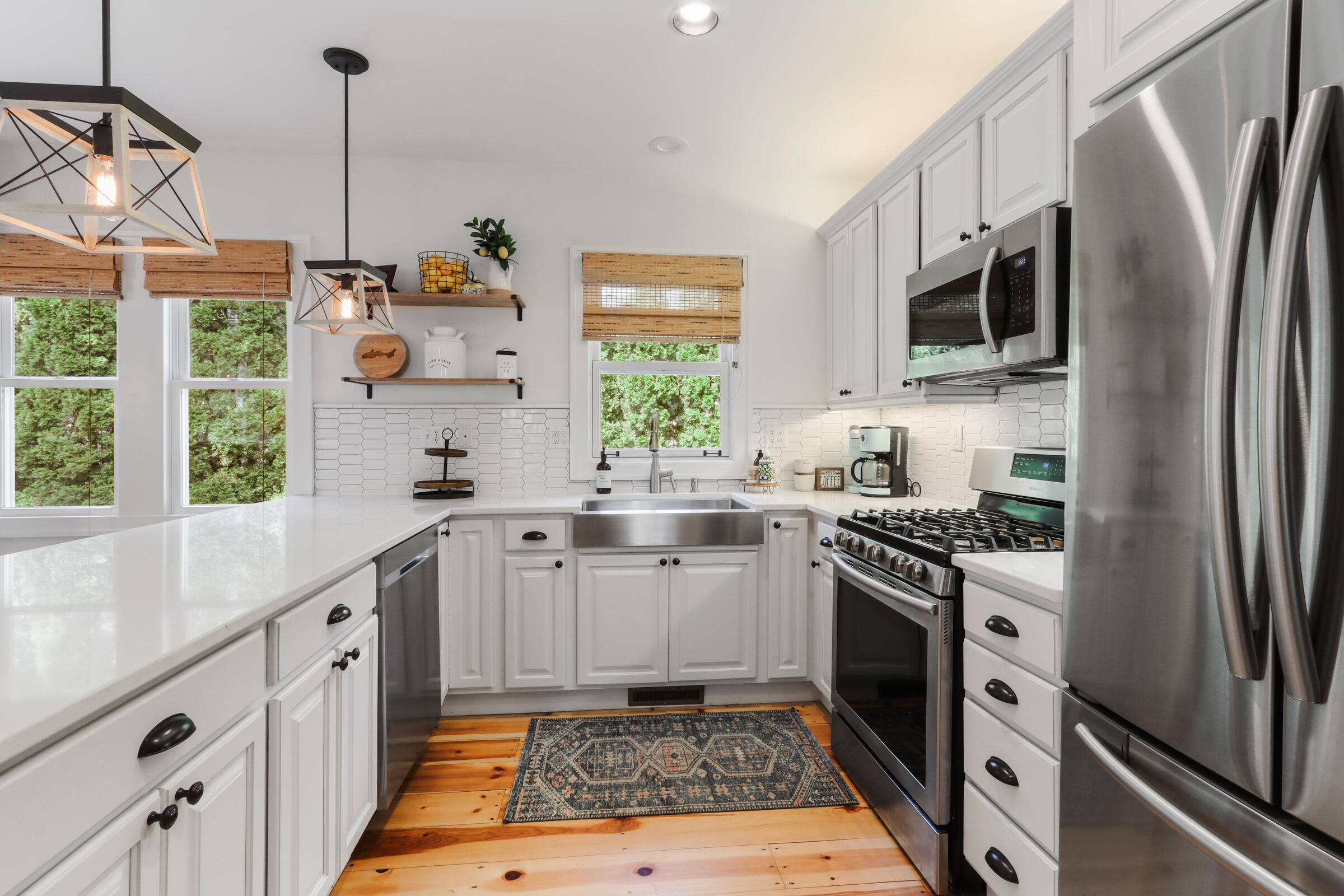 Wisconsin Lake Home for sale (MLS#: 1932034) at 5  Garfield Pkwy, in Williams Bay, Wisconsin. (12 of 52)