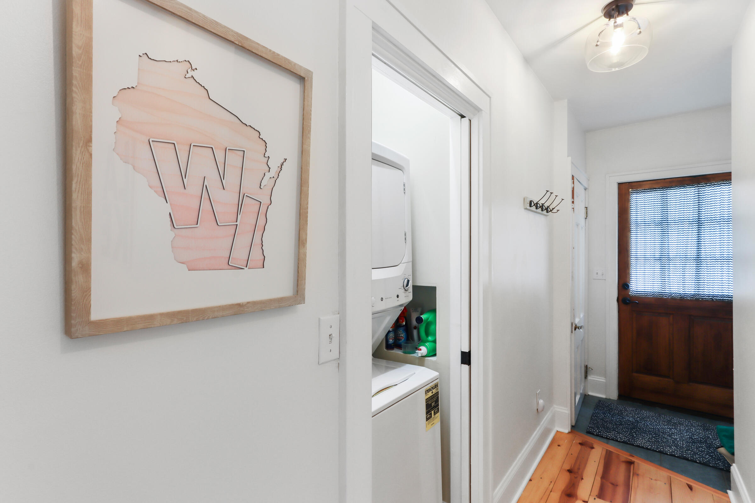Wisconsin Lake Home for sale (MLS#: 1932034) at 5  Garfield Pkwy, in Williams Bay, Wisconsin. (28 of 52)