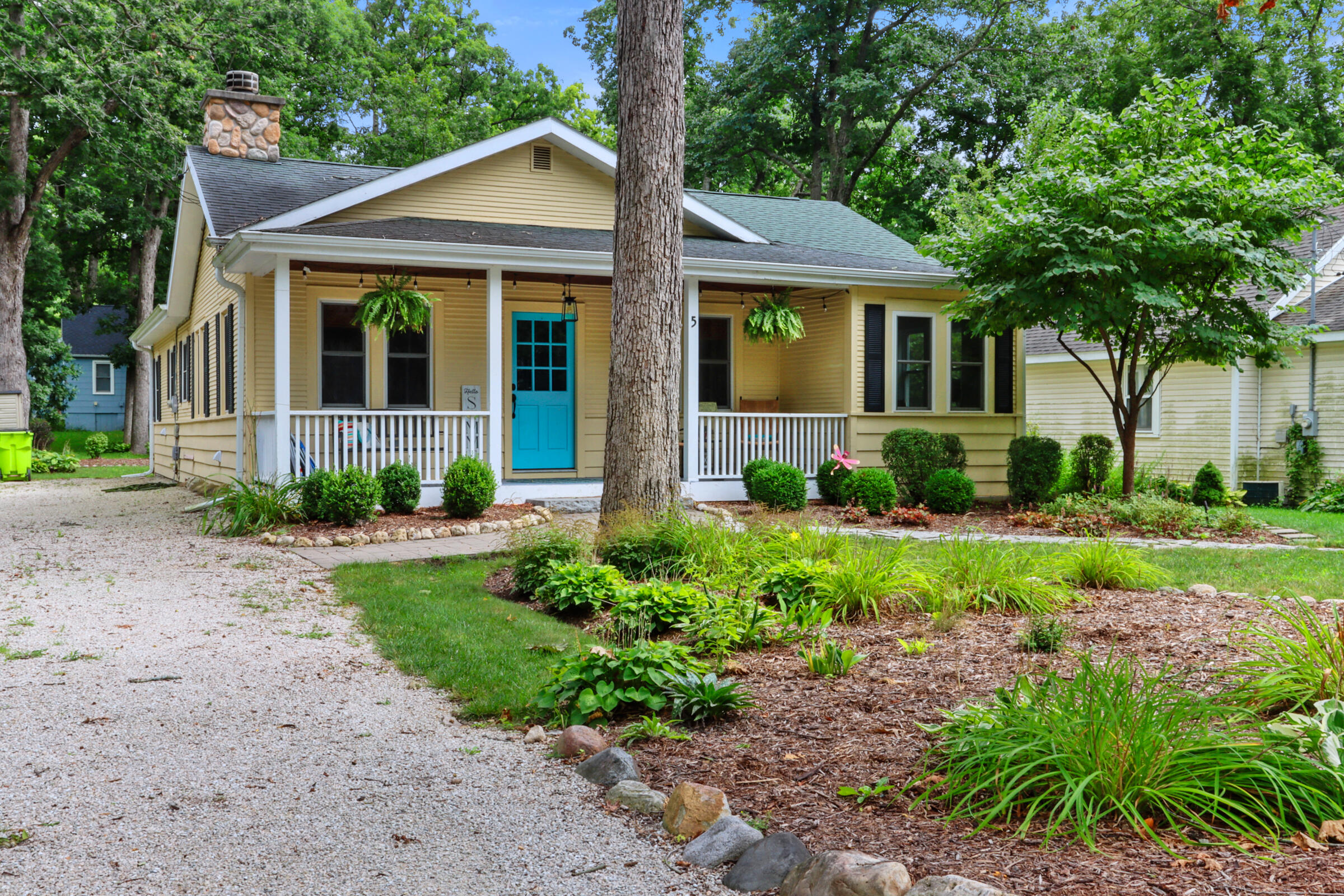 Wisconsin Lake Home for sale (MLS#: 1932034) at 5  Garfield Pkwy, in Williams Bay, Wisconsin. (41 of 52)