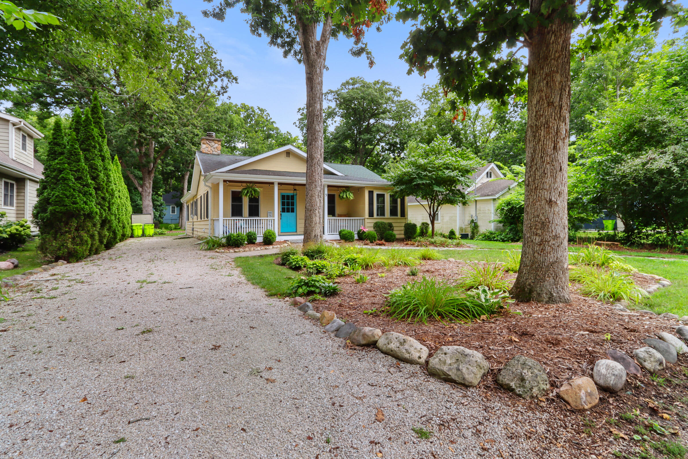 Wisconsin Lake Home for sale (MLS#: 1932034) at 5  Garfield Pkwy, in Williams Bay, Wisconsin. (43 of 52)