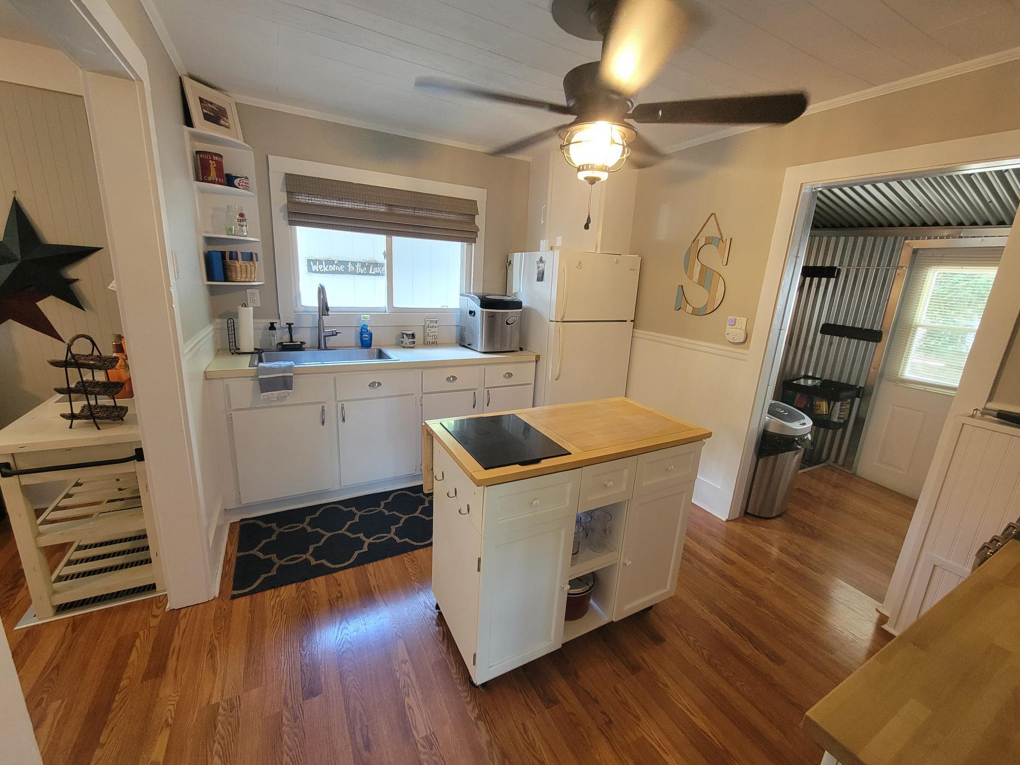 Wisconsin Lake Home for sale (MLS#: 1932181) at 1610  Jackson Park Dr, in Delavan, Wisconsin. (11 of 32)