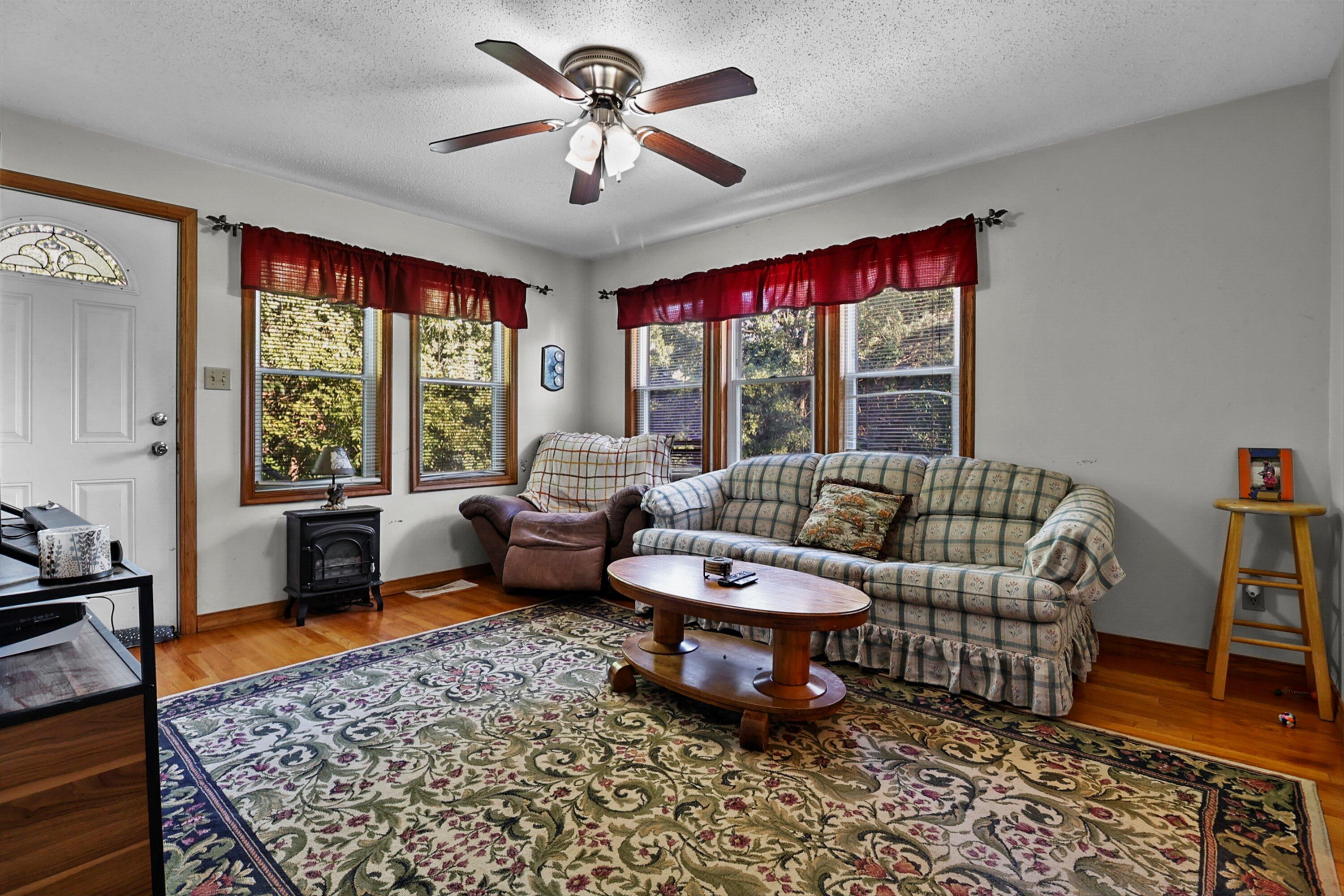 Wisconsin Lake Home for sale (MLS#: 1932191) at N3199  Hickory Rd, in Geneva, Wisconsin. (6 of 19)