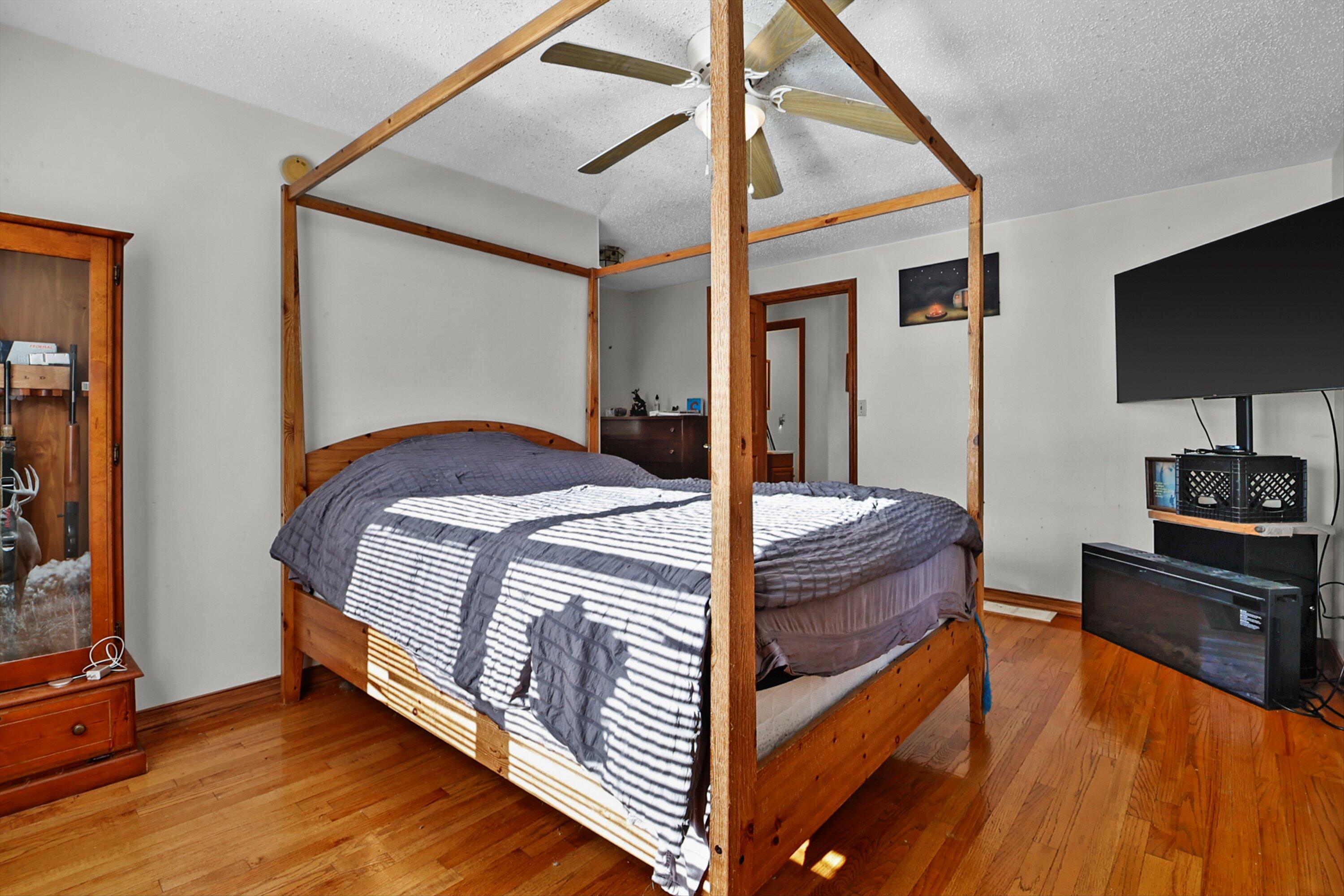 Wisconsin Lake Home for sale (MLS#: 1932191) at N3199  Hickory Rd, in Geneva, Wisconsin. (10 of 19)