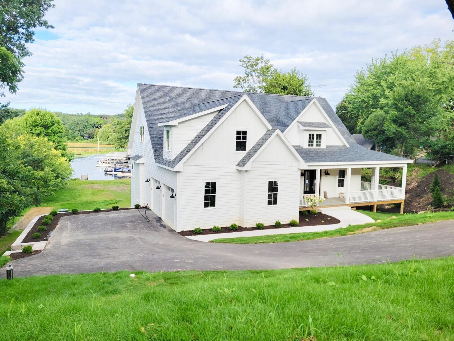 Wisconsin Lake Home for sale (MLS#: 1932281) at 5598  West Shore Dr, in La Grange, Wisconsin. (19 of 24)