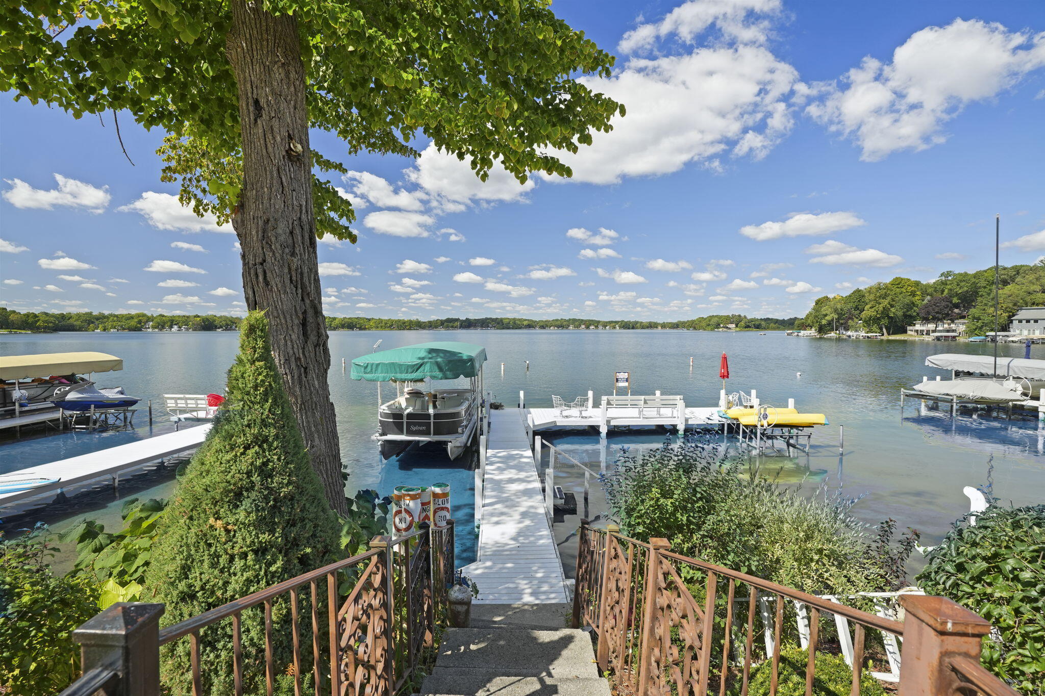 Wisconsin Lake Home for sale (MLS#: 1932520) at N9198  East Shore Rd, in East Troy, Wisconsin. (18 of 60)