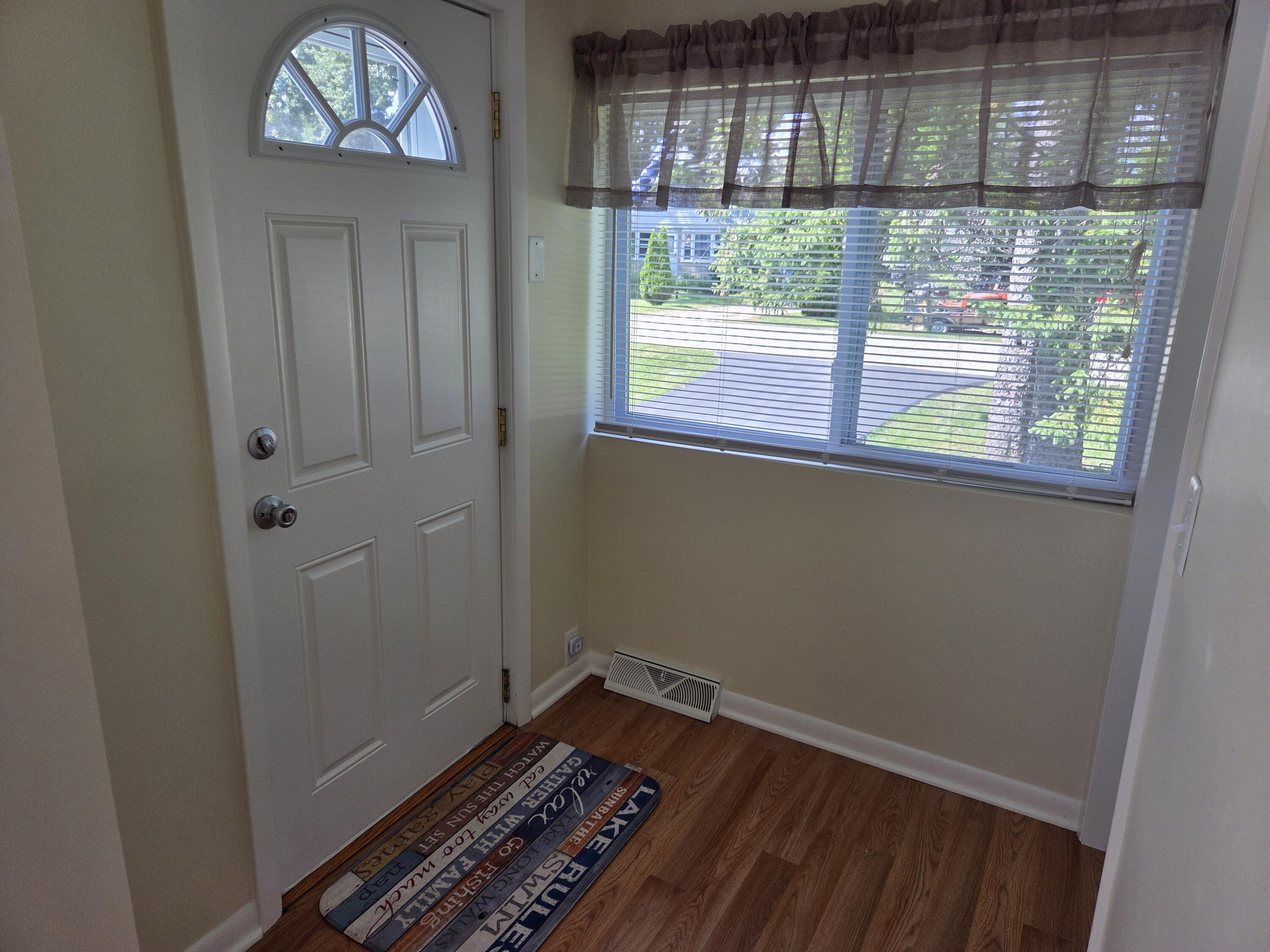 Wisconsin Lake Home for sale (MLS#: 1932622) at 2816  Mabie St, in Delavan, Wisconsin. (18 of 30)
